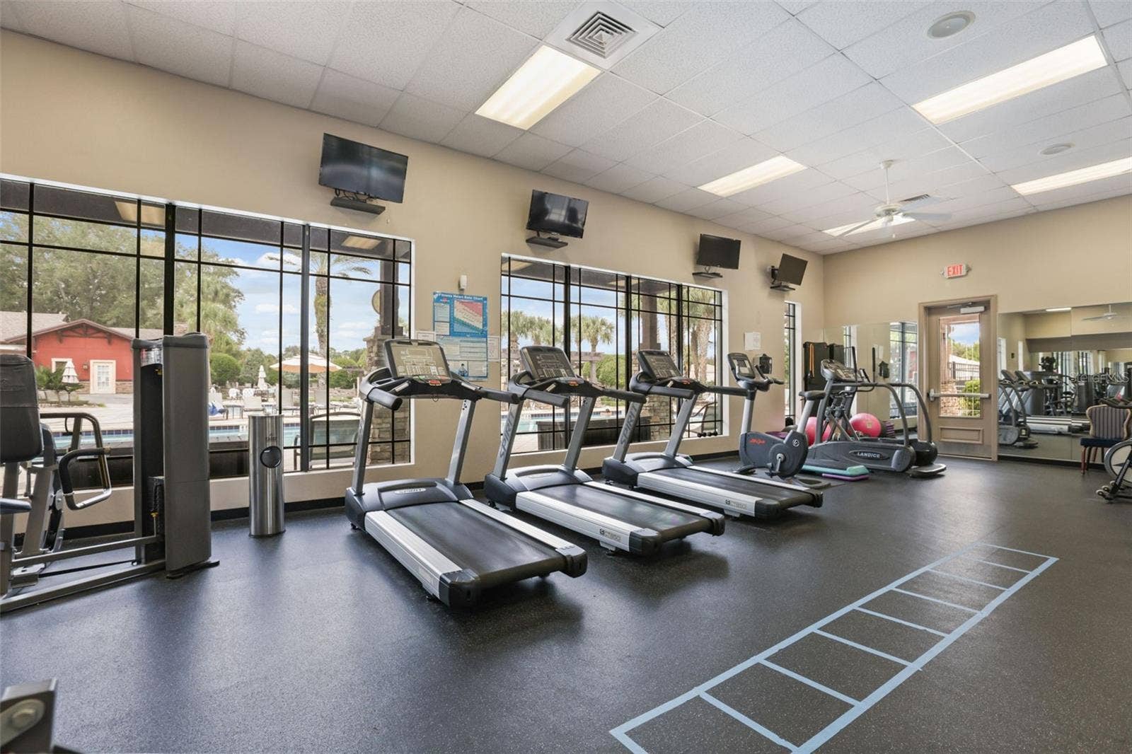 4711 HERITAGE TRAIL, Leesburg, FL 34748 4711 HERITAGE TRAIL, Leesburg, FL 34748