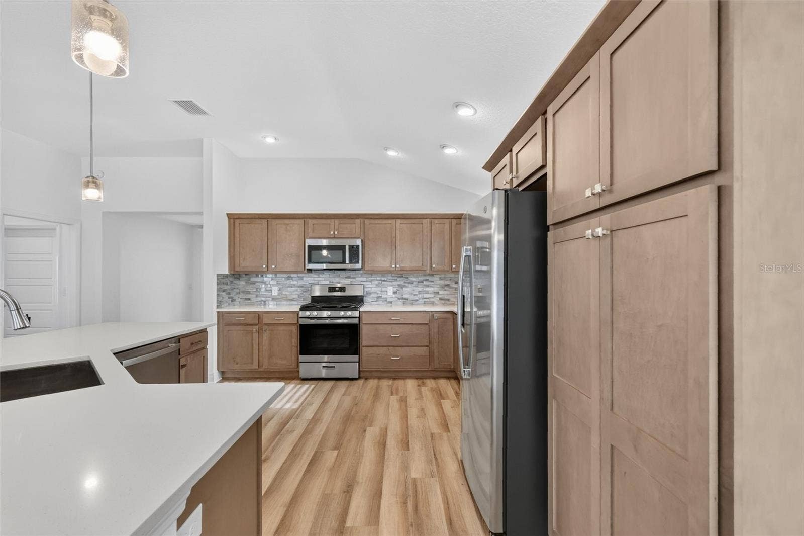 6996 DWIGHT DRIVE, The Villages, FL 34762 Kitchen