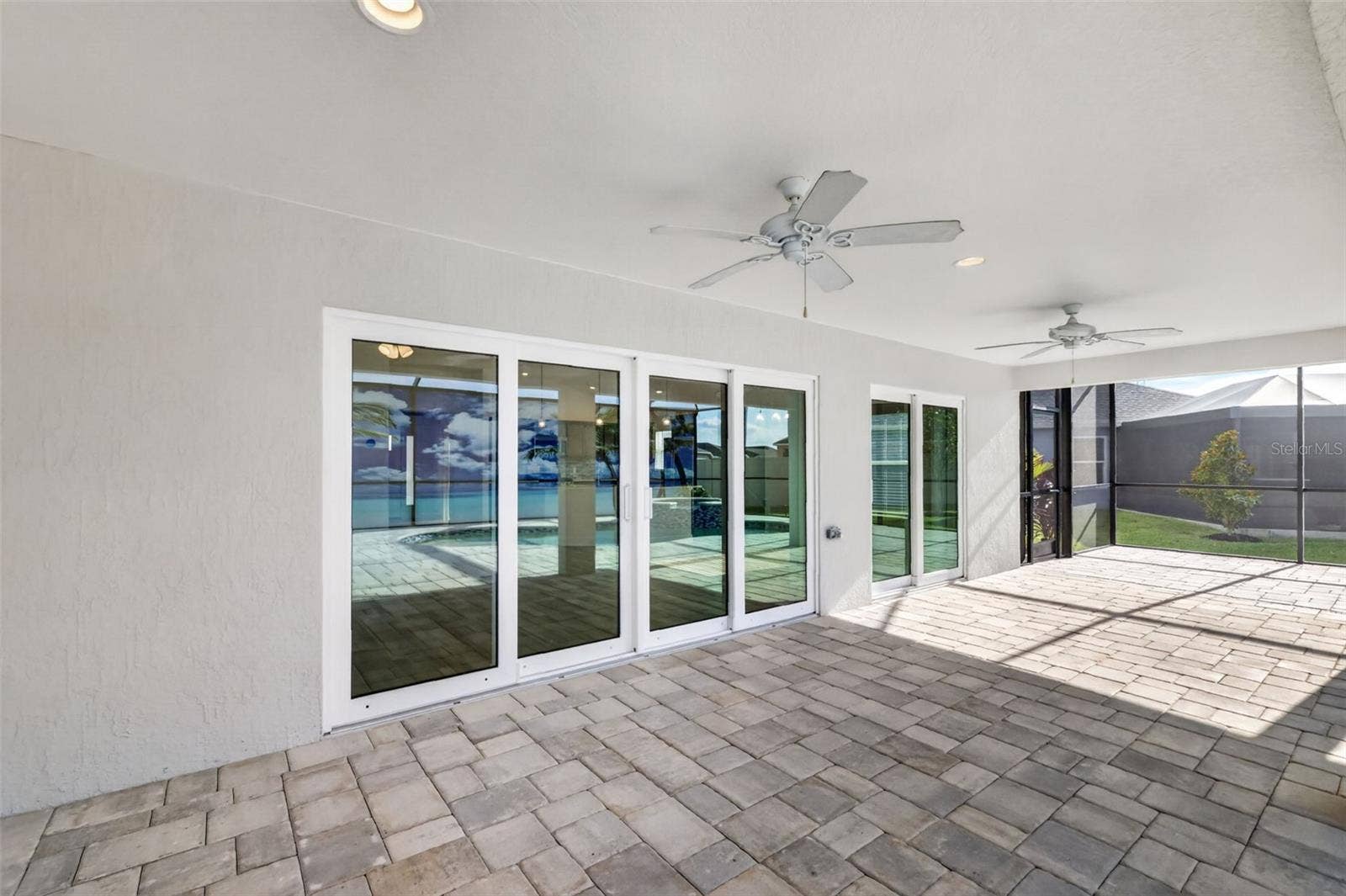 6996 DWIGHT DRIVE, The Villages, FL 34762 Paver Lanai
