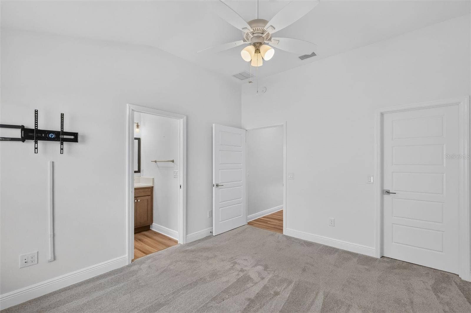 6996 DWIGHT DRIVE, The Villages, FL 34762 Third Bedroom with En-Suite Third Bathroom