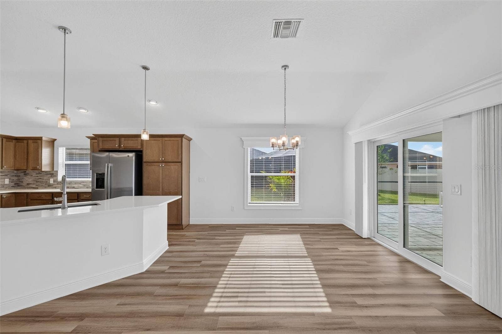 6996 DWIGHT DRIVE, The Villages, FL 34762 Kitchen and Dining Room