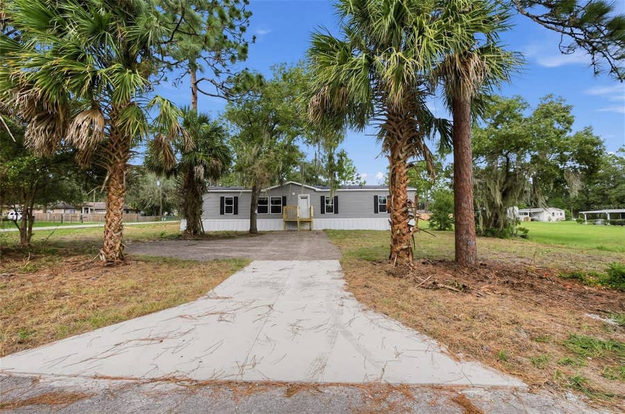 Property photo for 25300 MARDON CIRCLE, Paisley, FL