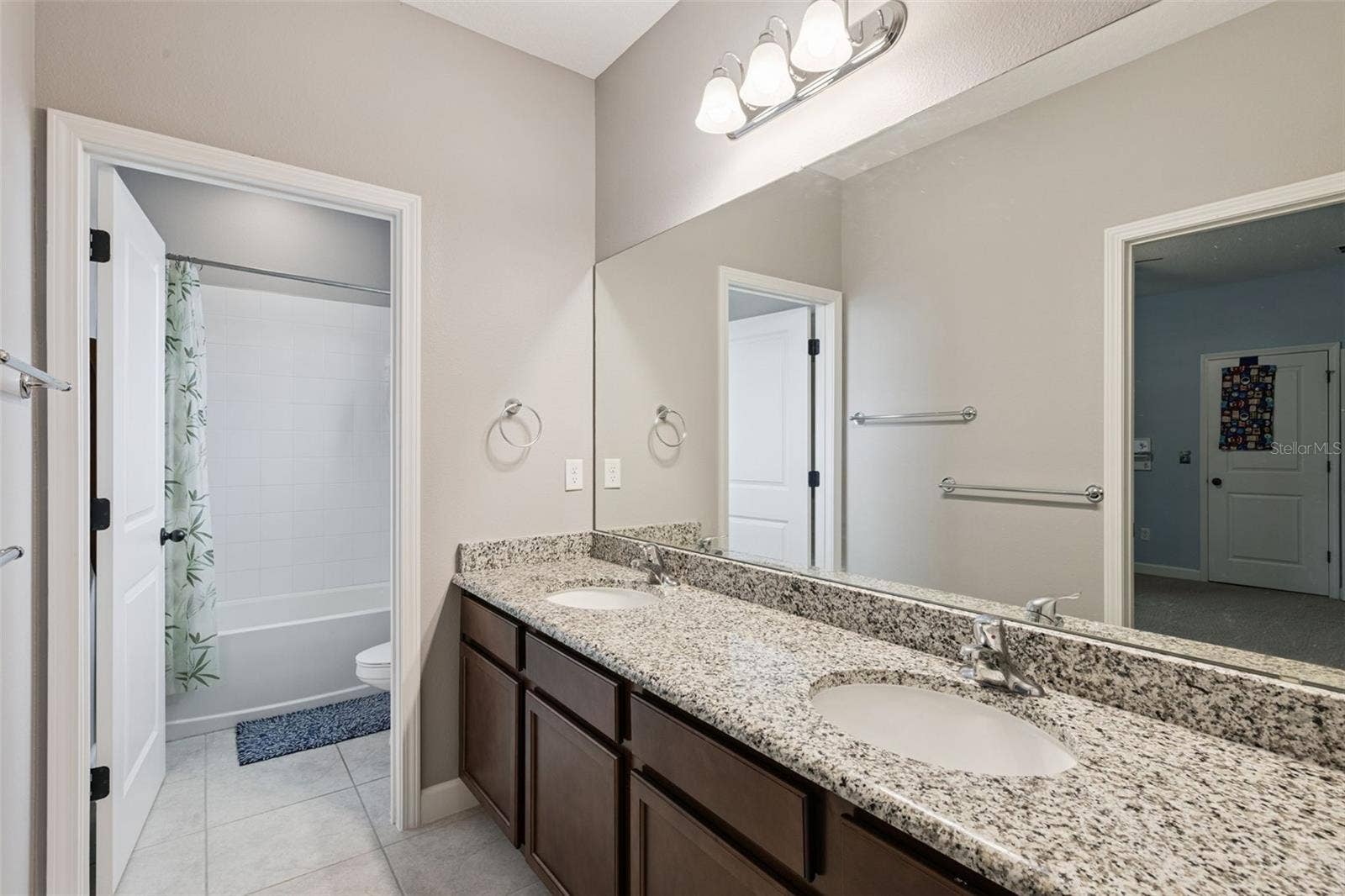 1084 CAVENDER CREEK ROAD, Minneola, FL 34715 Upstairs Full Bath