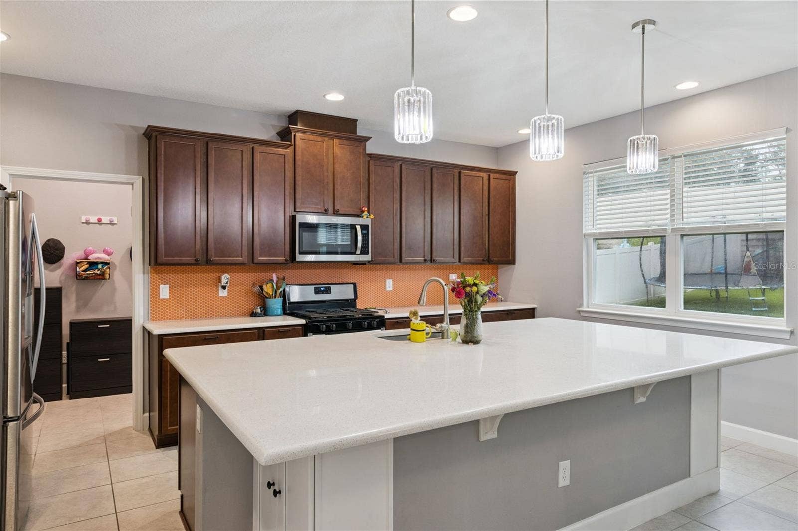 1084 CAVENDER CREEK ROAD, Minneola, FL 34715 Kitchen