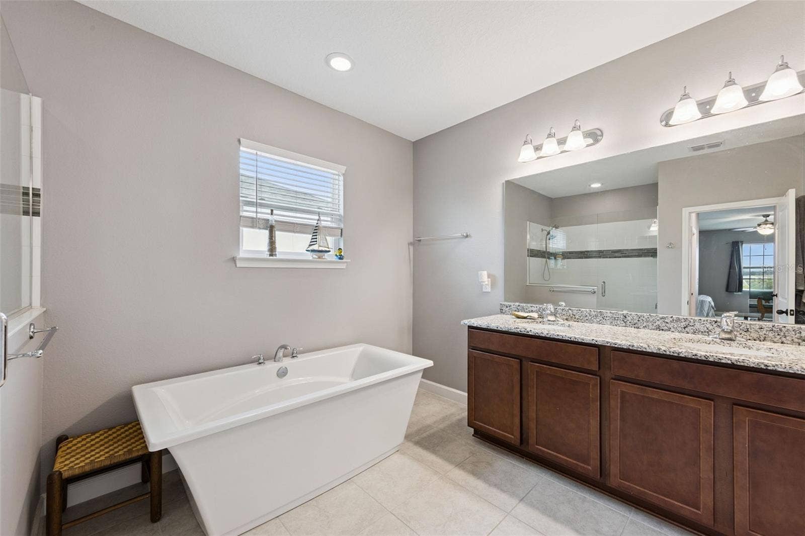 1084 CAVENDER CREEK ROAD, Minneola, FL 34715 Primary Bath