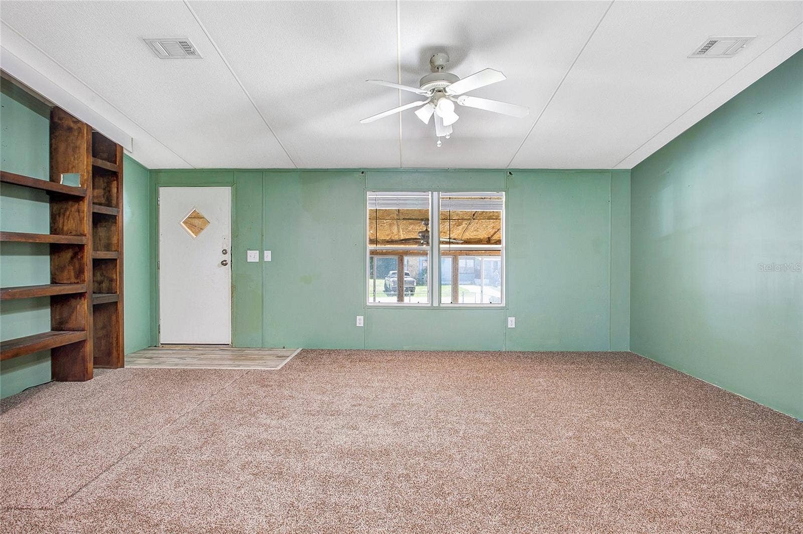 16905 SUGAR BERRY LANE, Montverde, FL 34756 Living Room