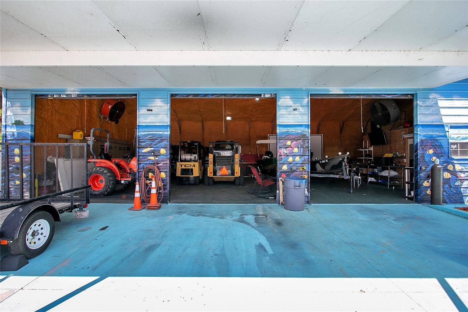16905 SUGAR BERRY LANE, Montverde, FL 34756 Garage