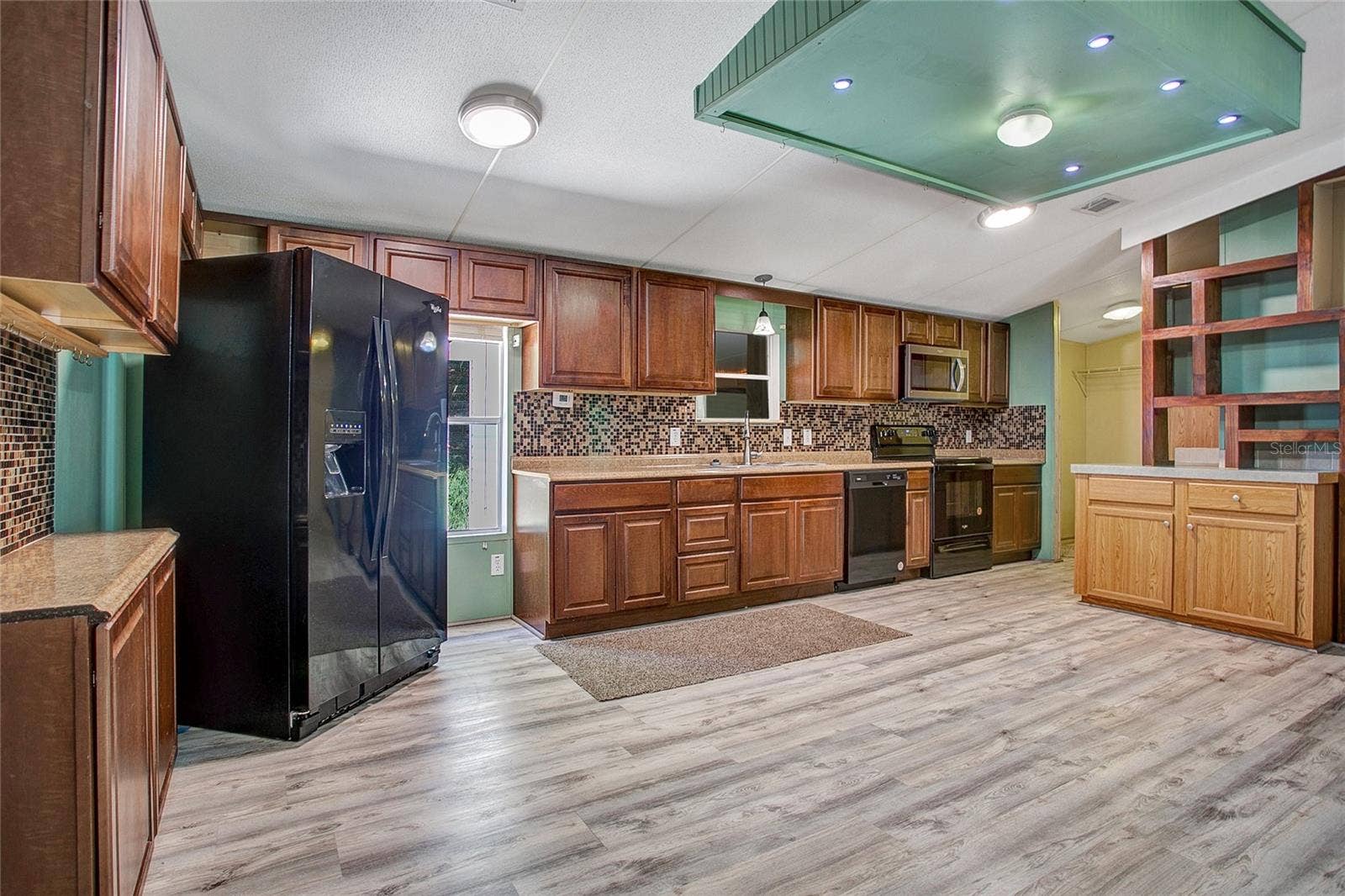 16905 SUGAR BERRY LANE, Montverde, FL 34756 Kitchen
