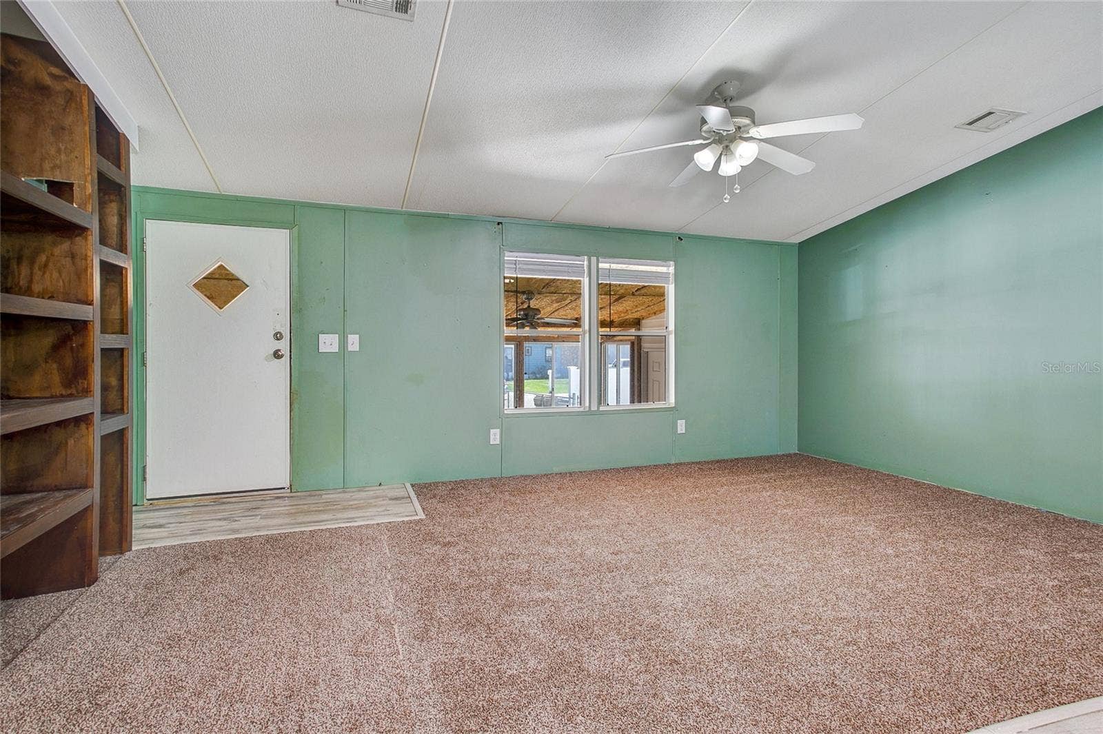 16905 SUGAR BERRY LANE, Montverde, FL 34756 Living Room
