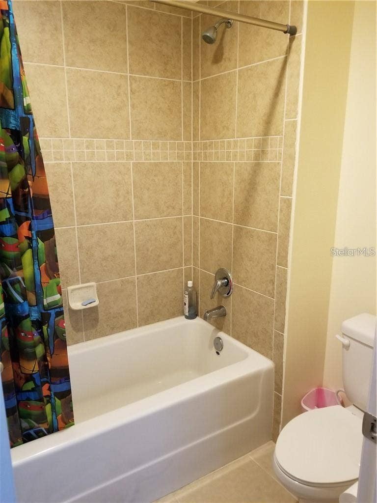 jack & jill bathroom