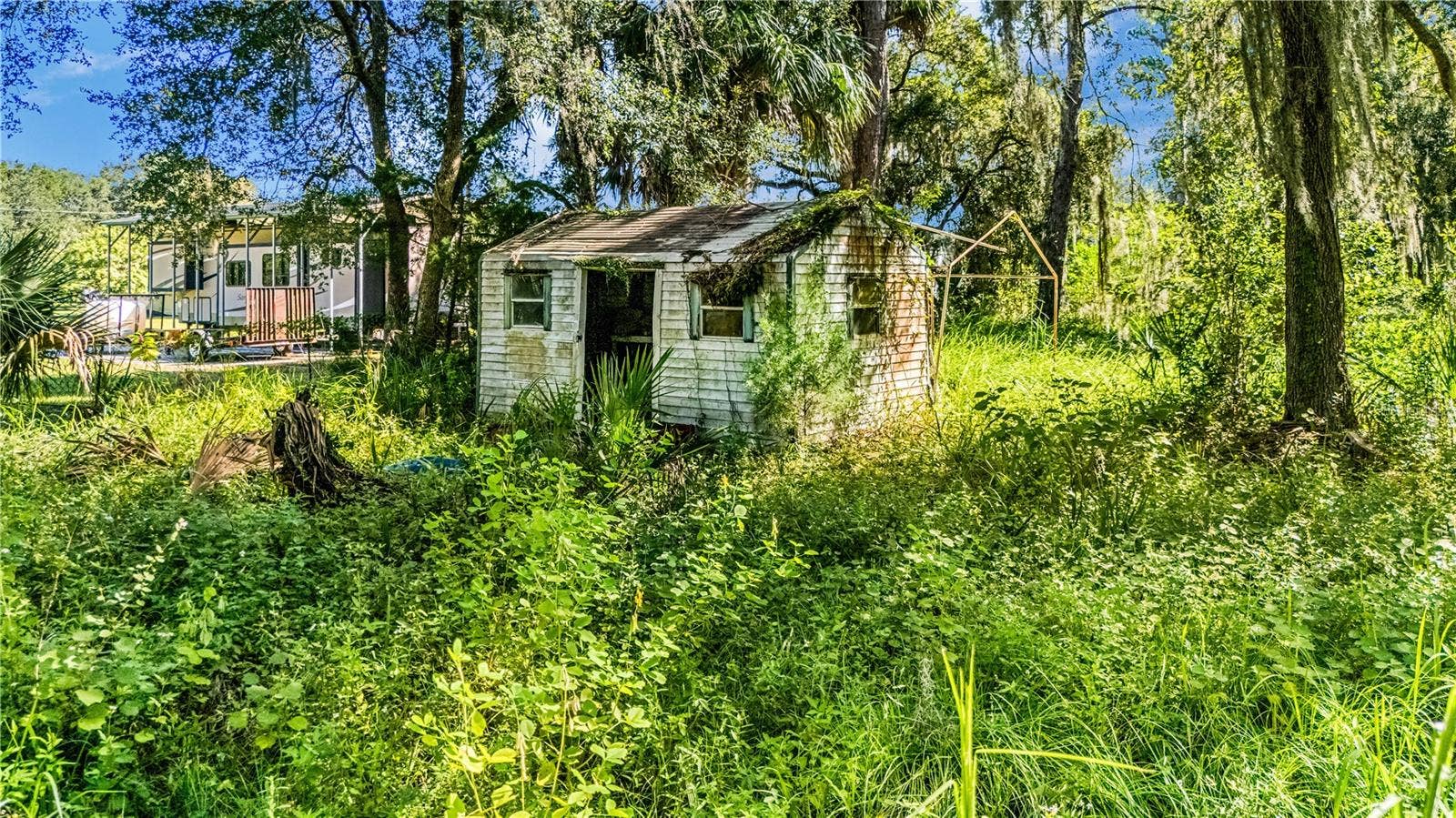 1707 KIMMIE KAY DRIVE, Geneva, FL 32732 Existing structures. Use, condition and permit status have not been verified.