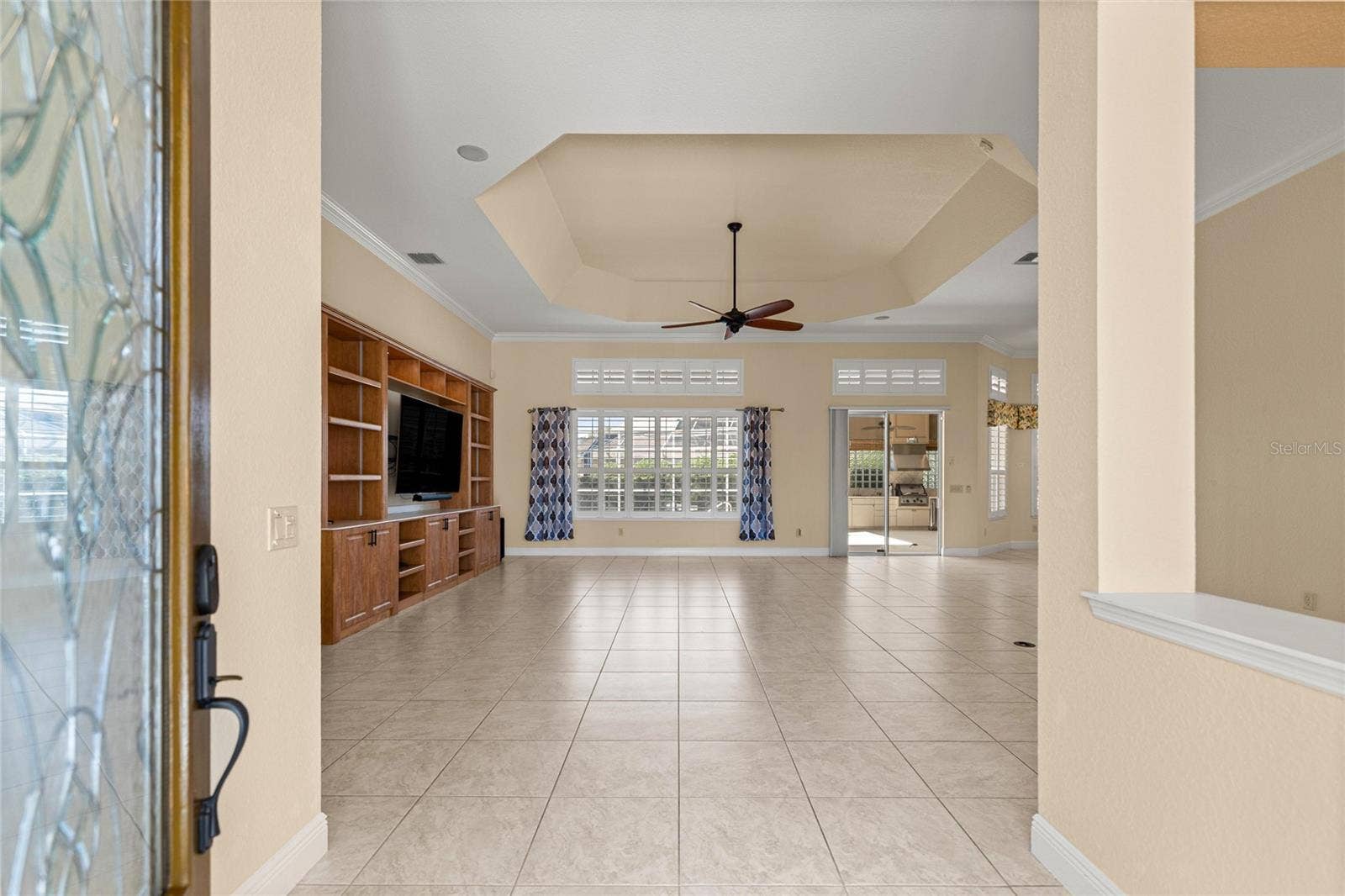 Foyer.