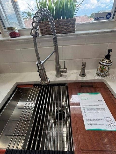 287 MERCER WAY, The Villages, FL 32162 Brand new sink with fun toys