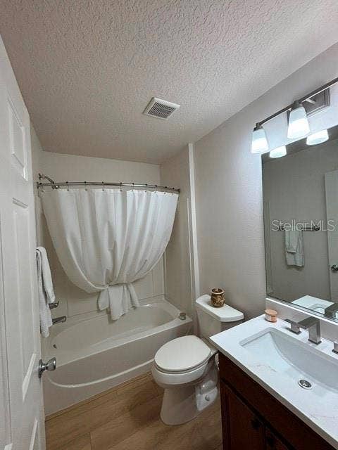 287 MERCER WAY, The Villages, FL 32162 Guest bath