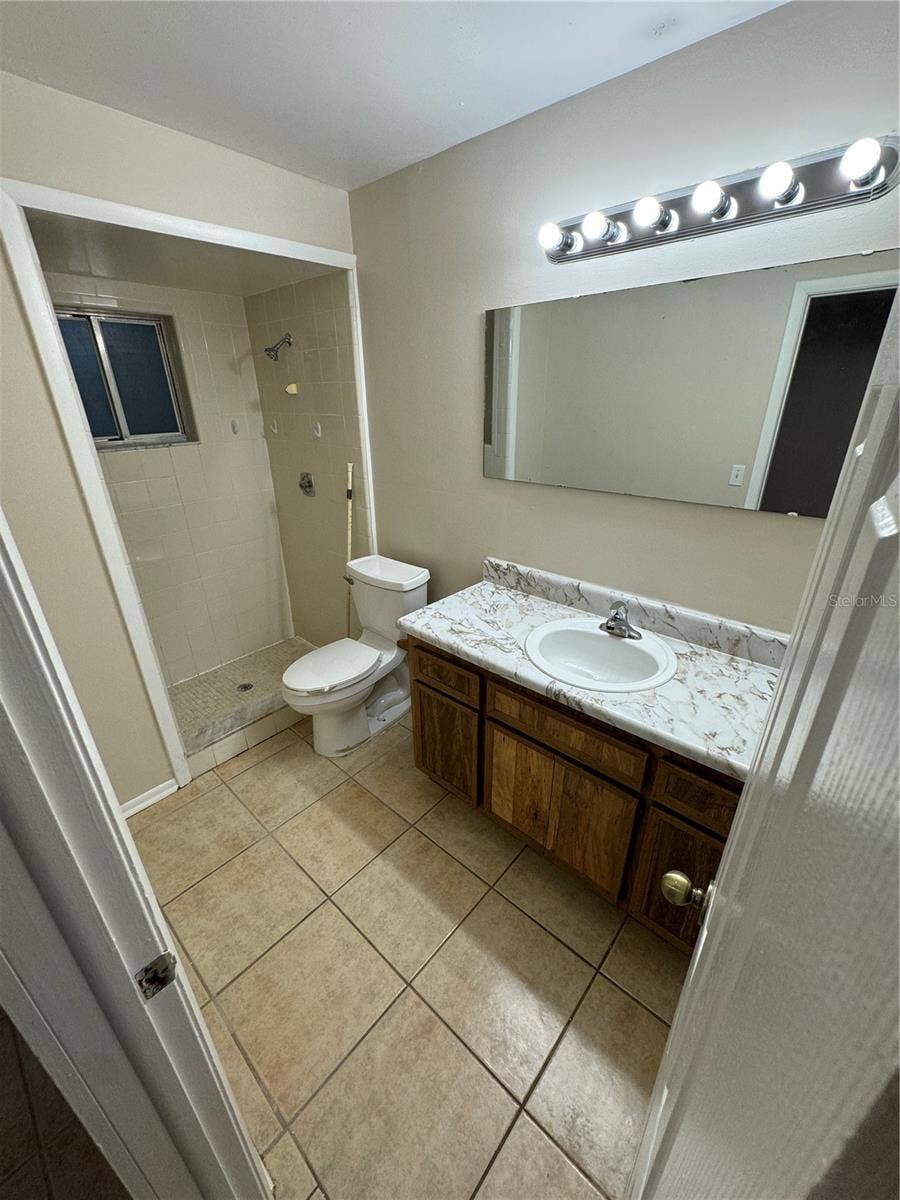 231 N DISSTON AVENUE, Clermont, FL 34711