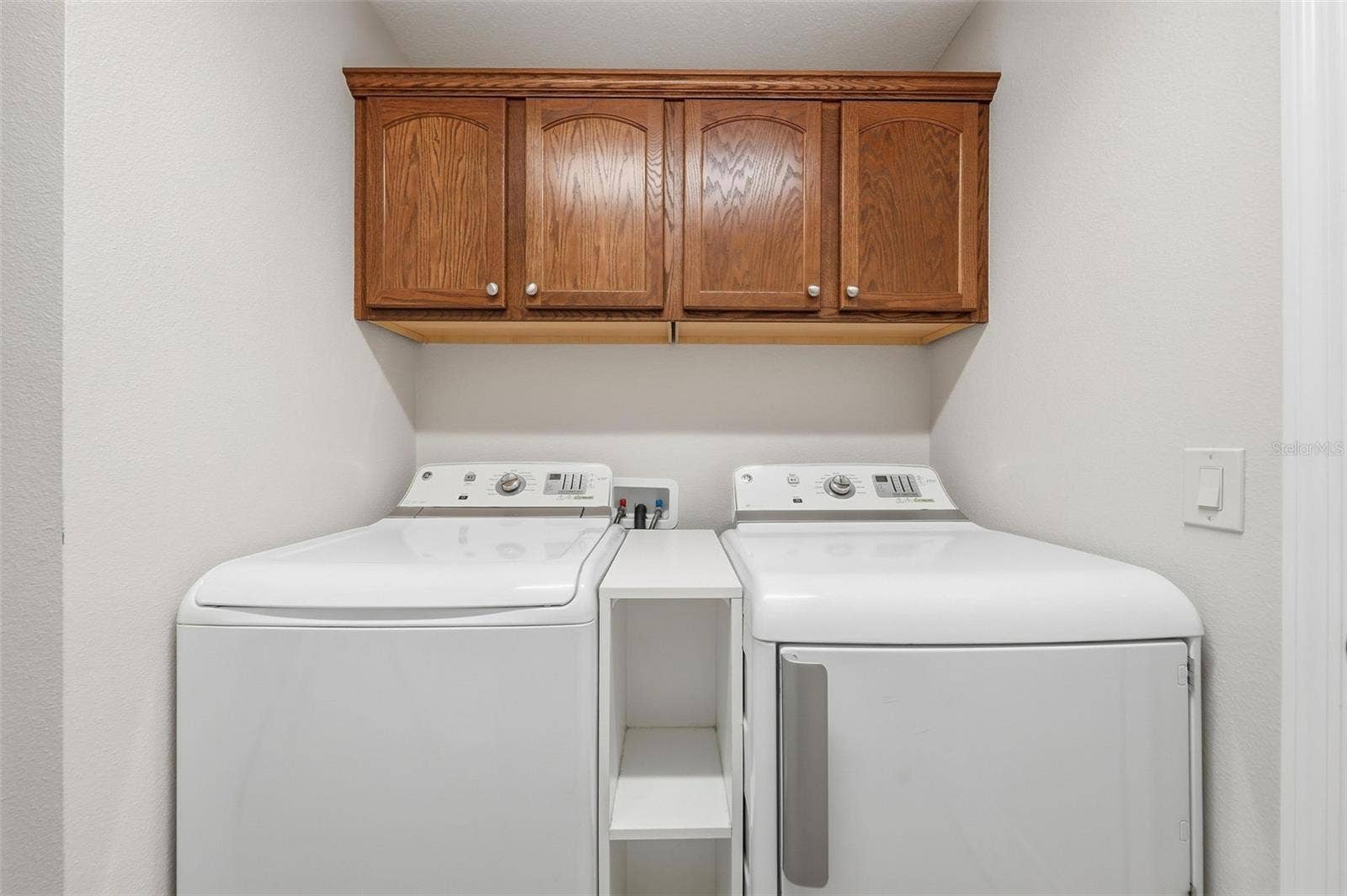 1385 HACKBERRY PLACE, The Villages, FL 32163 1385 HACKBERRY PLACE, The Villages, FL 32163