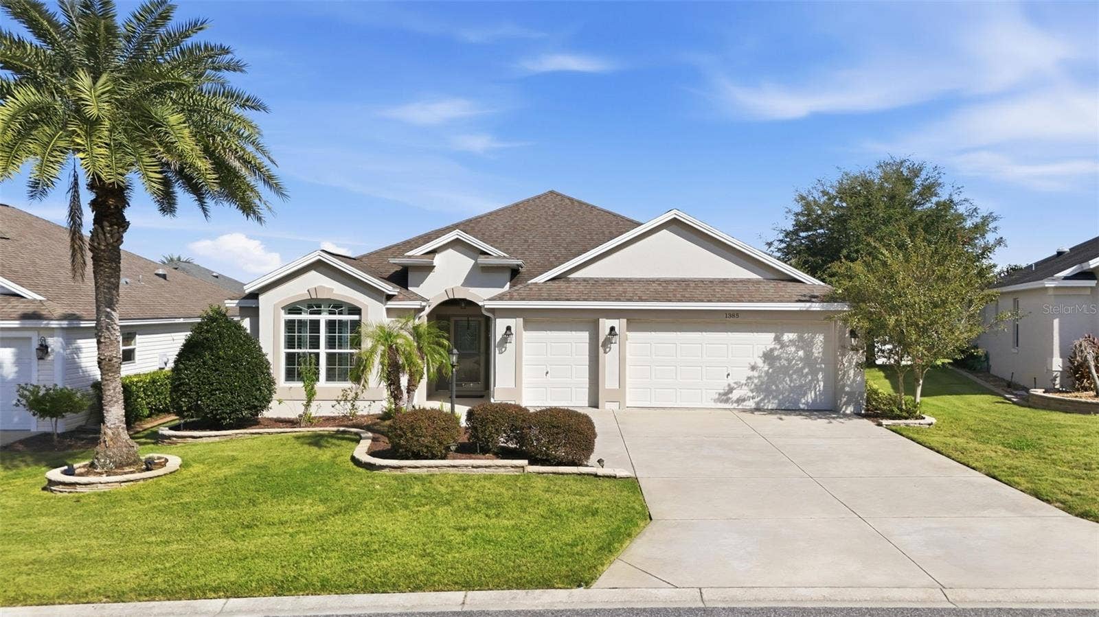 1385 HACKBERRY PLACE, The Villages, FL 32163 1385 HACKBERRY PLACE, The Villages, FL 32163