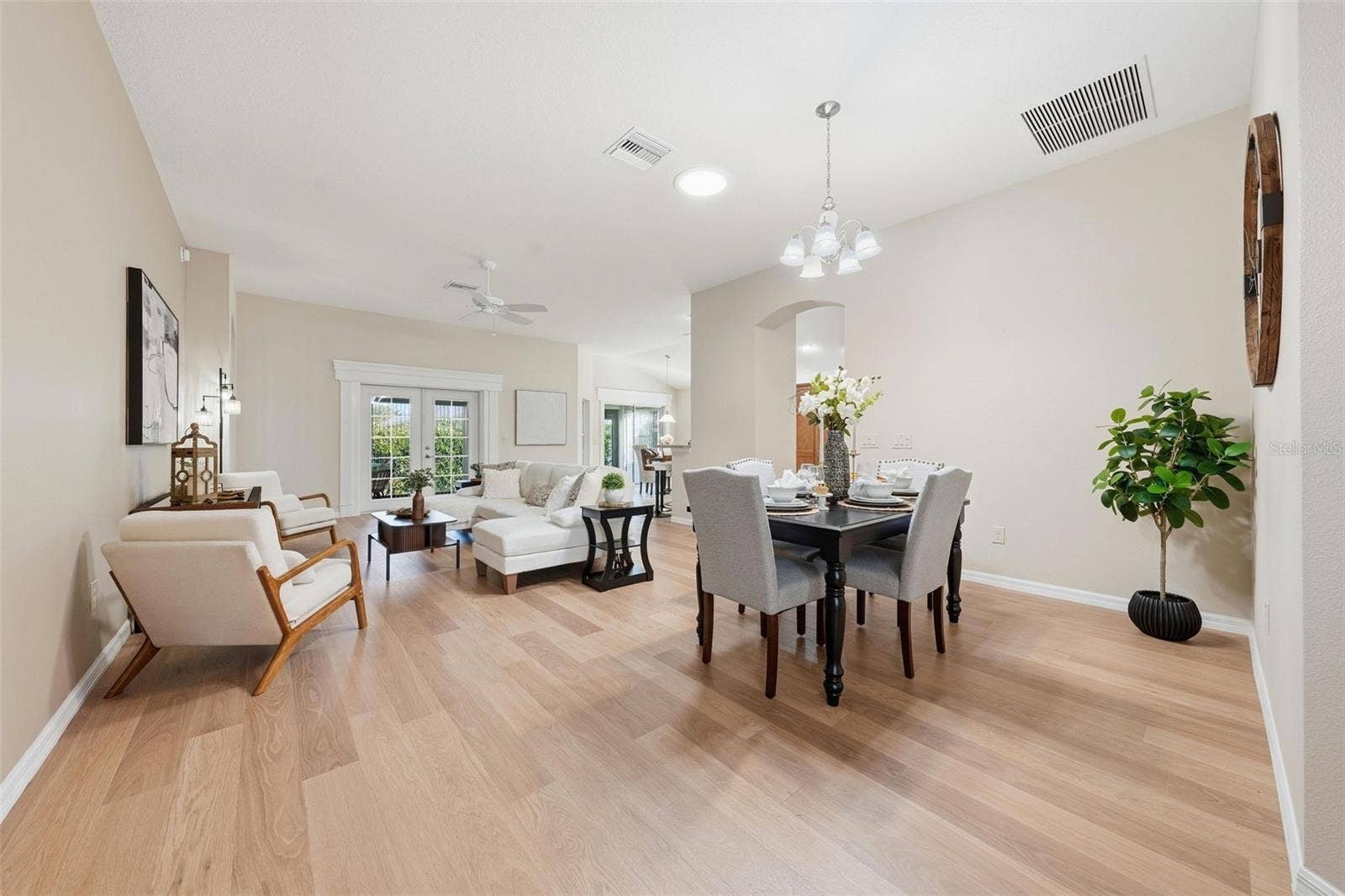 1385 HACKBERRY PLACE, The Villages, FL 32163 1385 HACKBERRY PLACE, The Villages, FL 32163