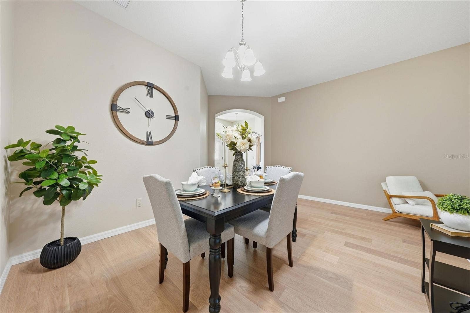 1385 HACKBERRY PLACE, The Villages, FL 32163 1385 HACKBERRY PLACE, The Villages, FL 32163