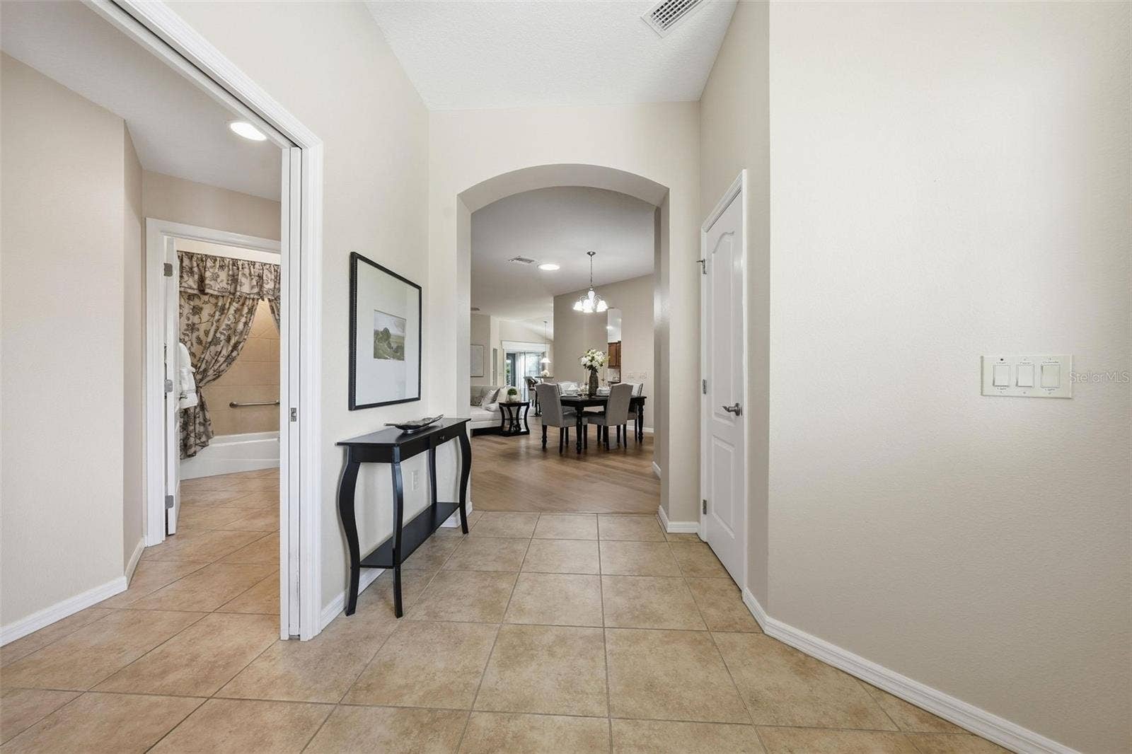 1385 HACKBERRY PLACE, The Villages, FL 32163 1385 HACKBERRY PLACE, The Villages, FL 32163