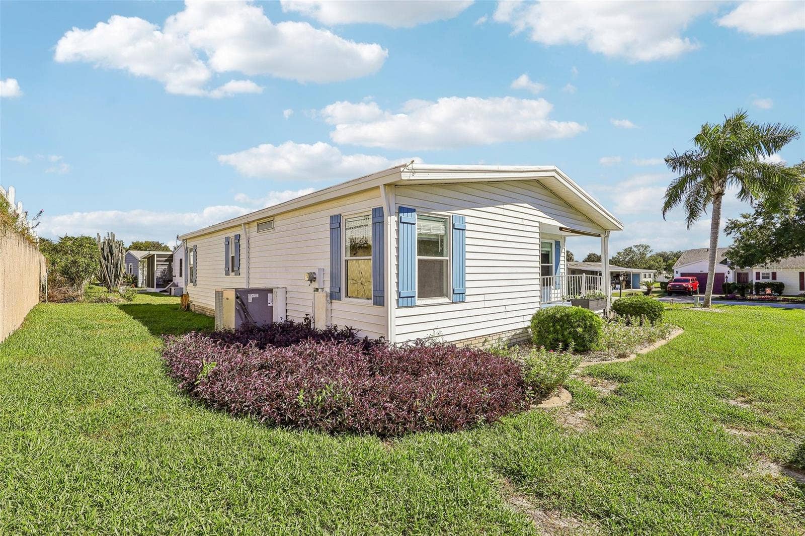 25109 CLIFFORD HILL, Leesburg, FL 34748 25109 CLIFFORD HILL, Leesburg, FL 34748