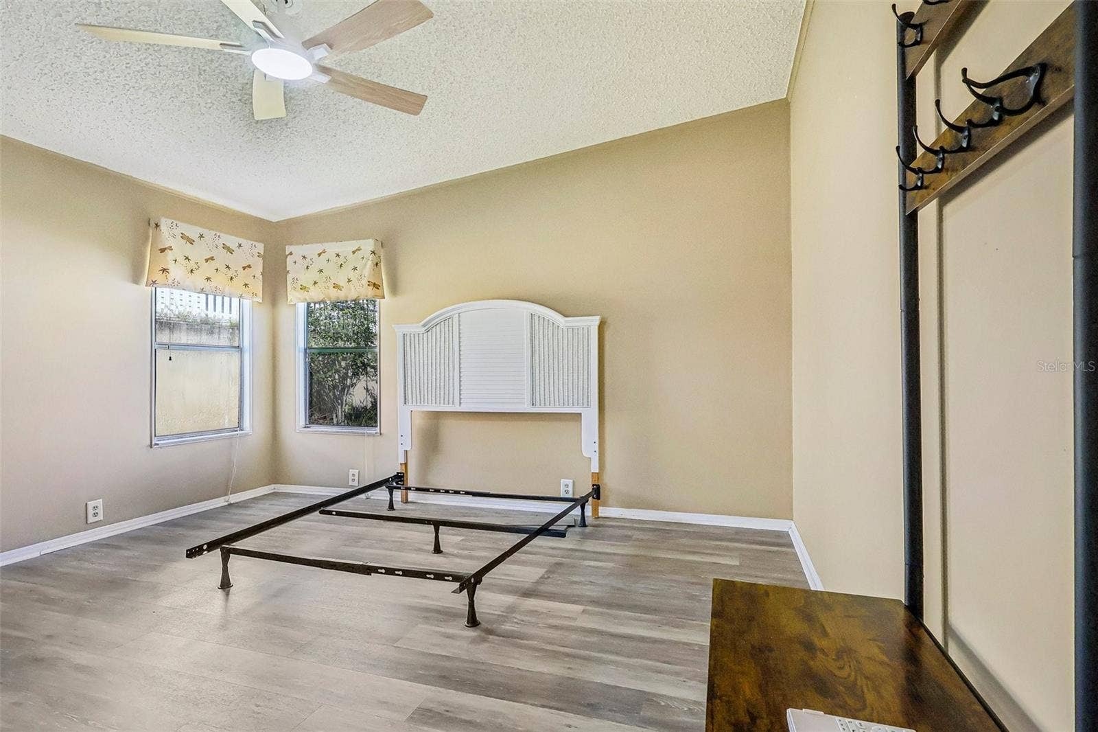 25109 CLIFFORD HILL, Leesburg, FL 34748 25109 CLIFFORD HILL, Leesburg, FL 34748