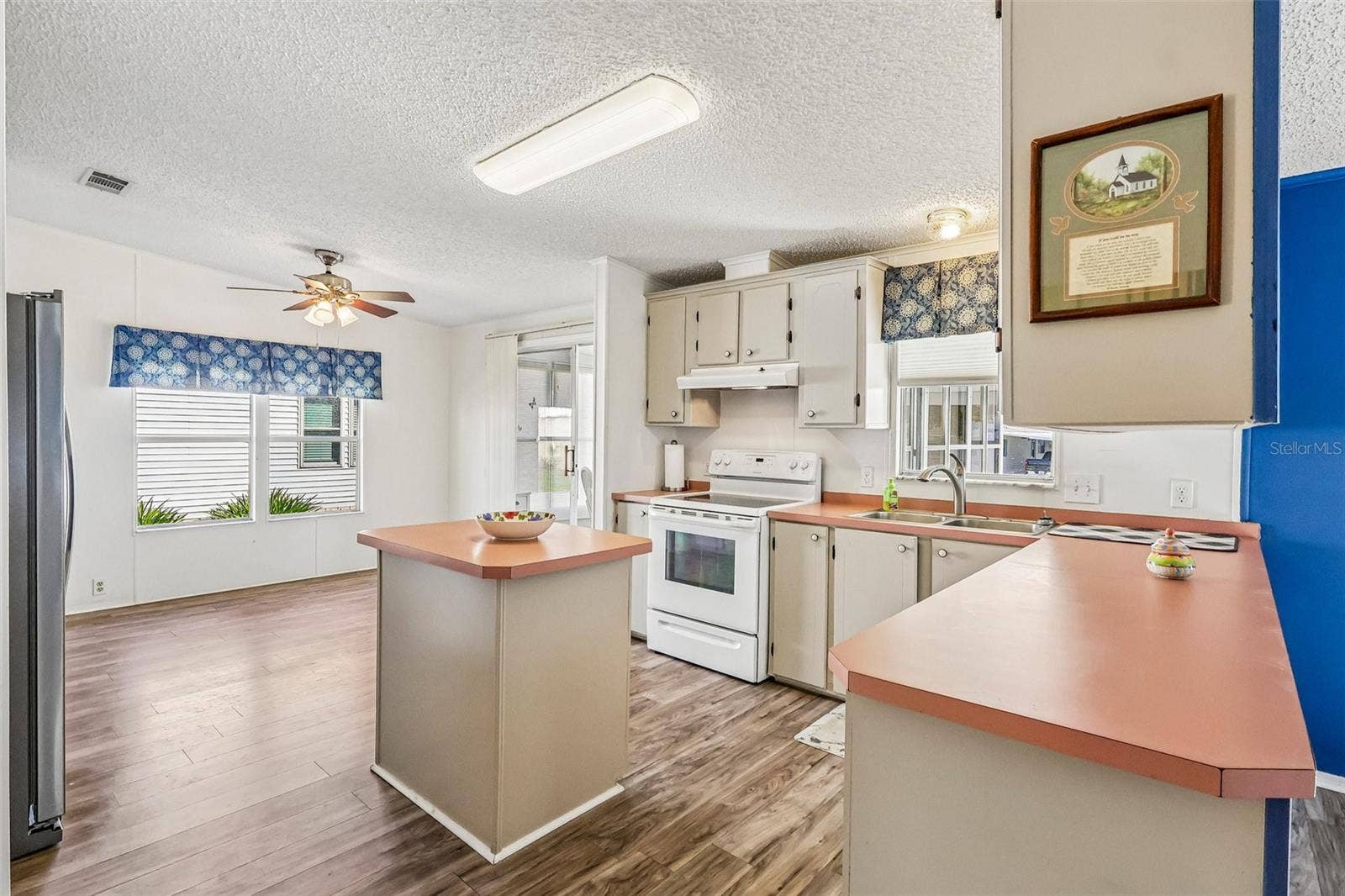 25109 CLIFFORD HILL, Leesburg, FL 34748 25109 CLIFFORD HILL, Leesburg, FL 34748