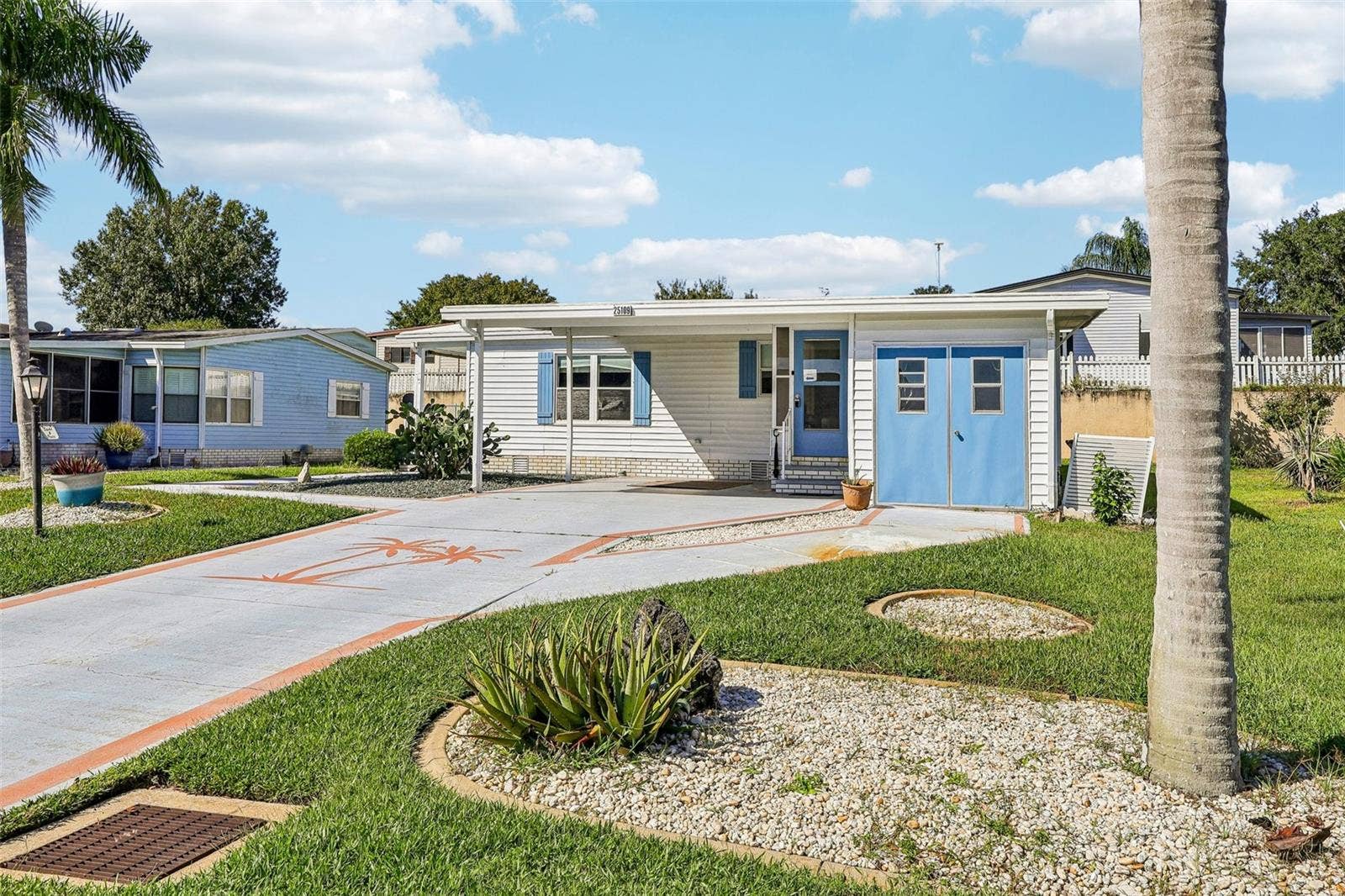 25109 CLIFFORD HILL, Leesburg, FL 34748 25109 CLIFFORD HILL, Leesburg, FL 34748