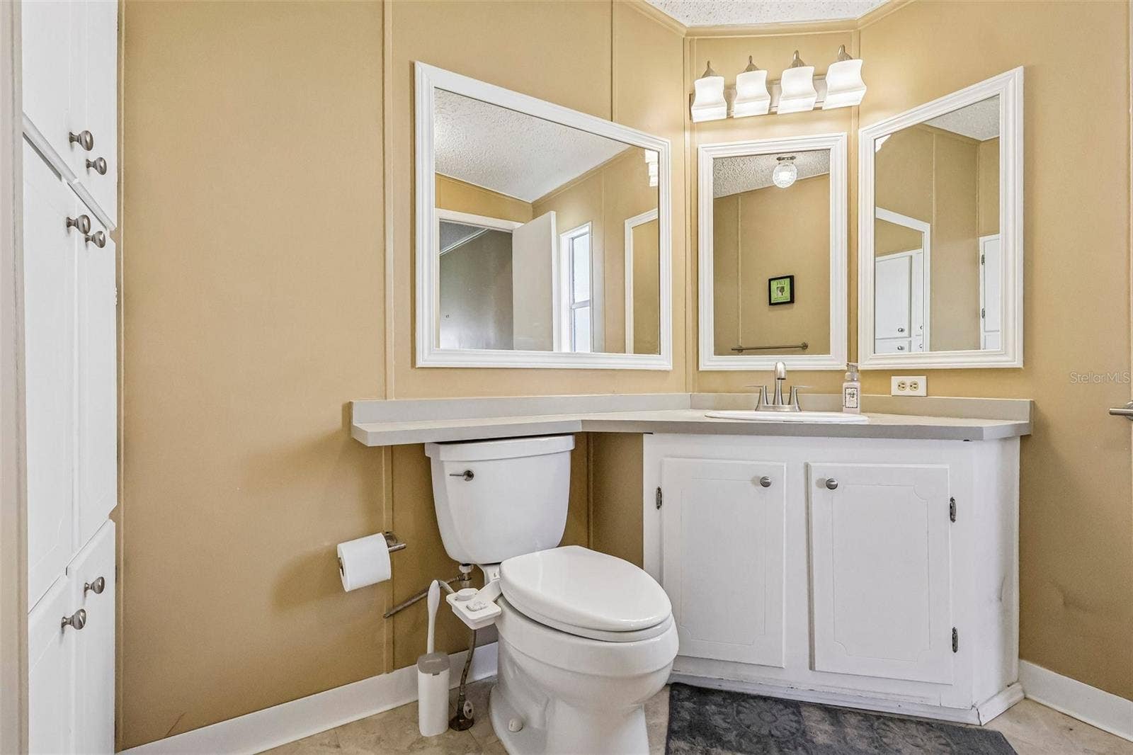 25109 CLIFFORD HILL, Leesburg, FL 34748 25109 CLIFFORD HILL, Leesburg, FL 34748