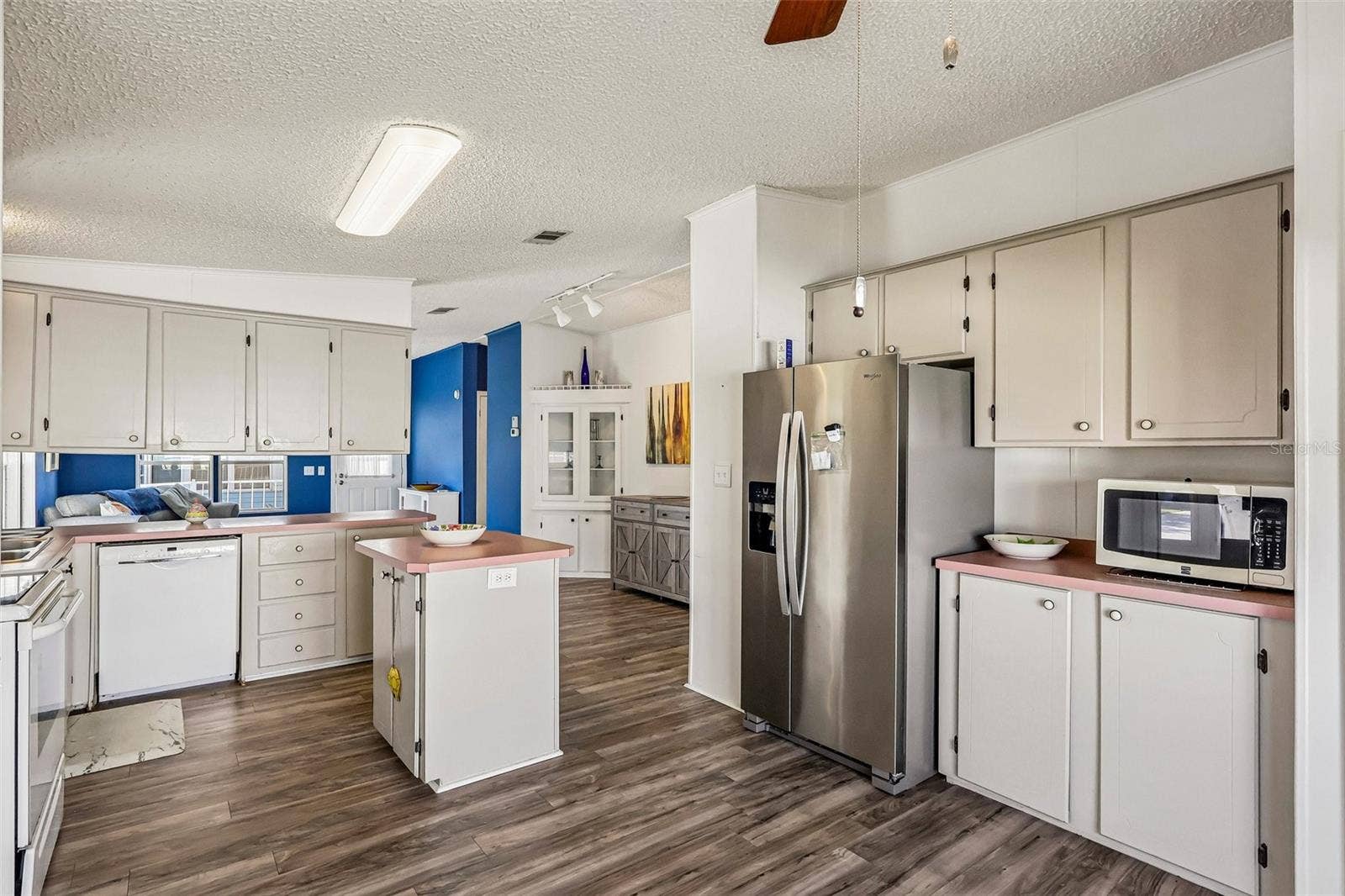 25109 CLIFFORD HILL, Leesburg, FL 34748 25109 CLIFFORD HILL, Leesburg, FL 34748