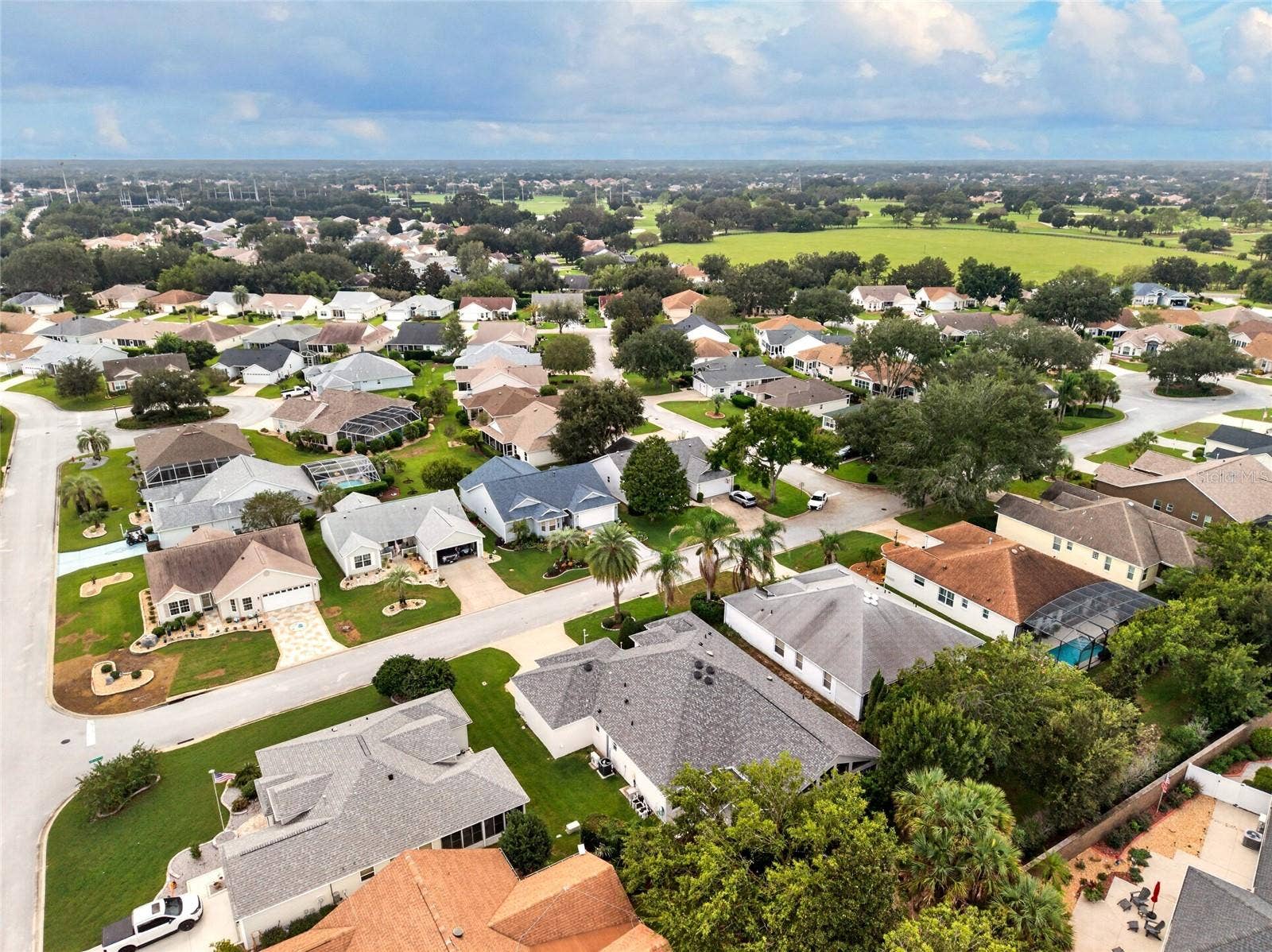 9245 SE 169TH BENTLEY STREET, The Villages, FL 32162 9245 SE 169TH BENTLEY STREET, The Villages, FL 32162