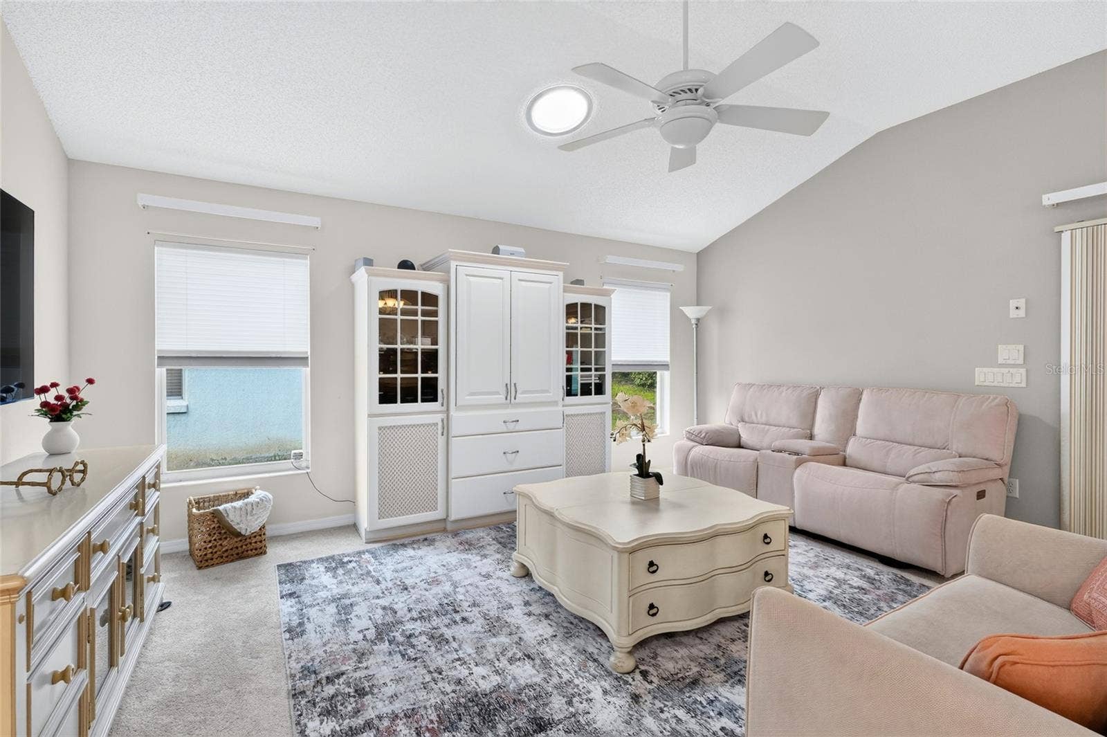 9245 SE 169TH BENTLEY STREET, The Villages, FL 32162 9245 SE 169TH BENTLEY STREET, The Villages, FL 32162