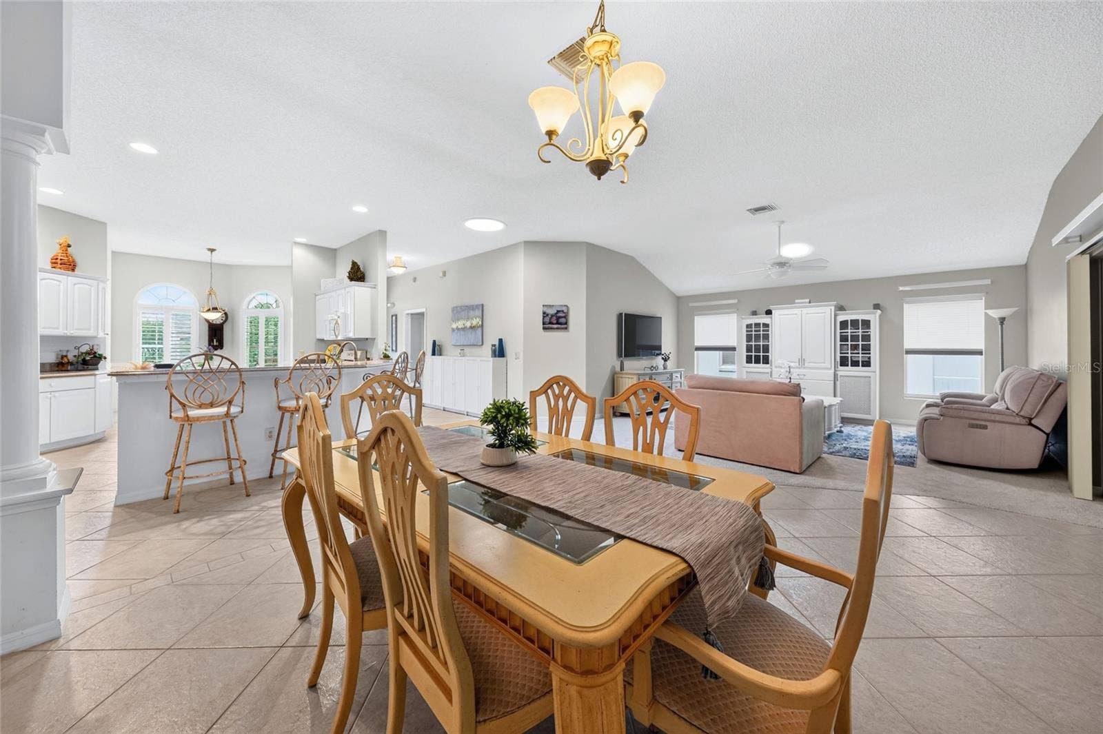 9245 SE 169TH BENTLEY STREET, The Villages, FL 32162 9245 SE 169TH BENTLEY STREET, The Villages, FL 32162