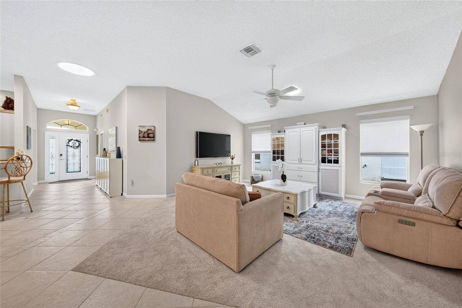 9245 SE 169TH BENTLEY STREET, The Villages, FL 32162 9245 SE 169TH BENTLEY STREET, The Villages, FL 32162