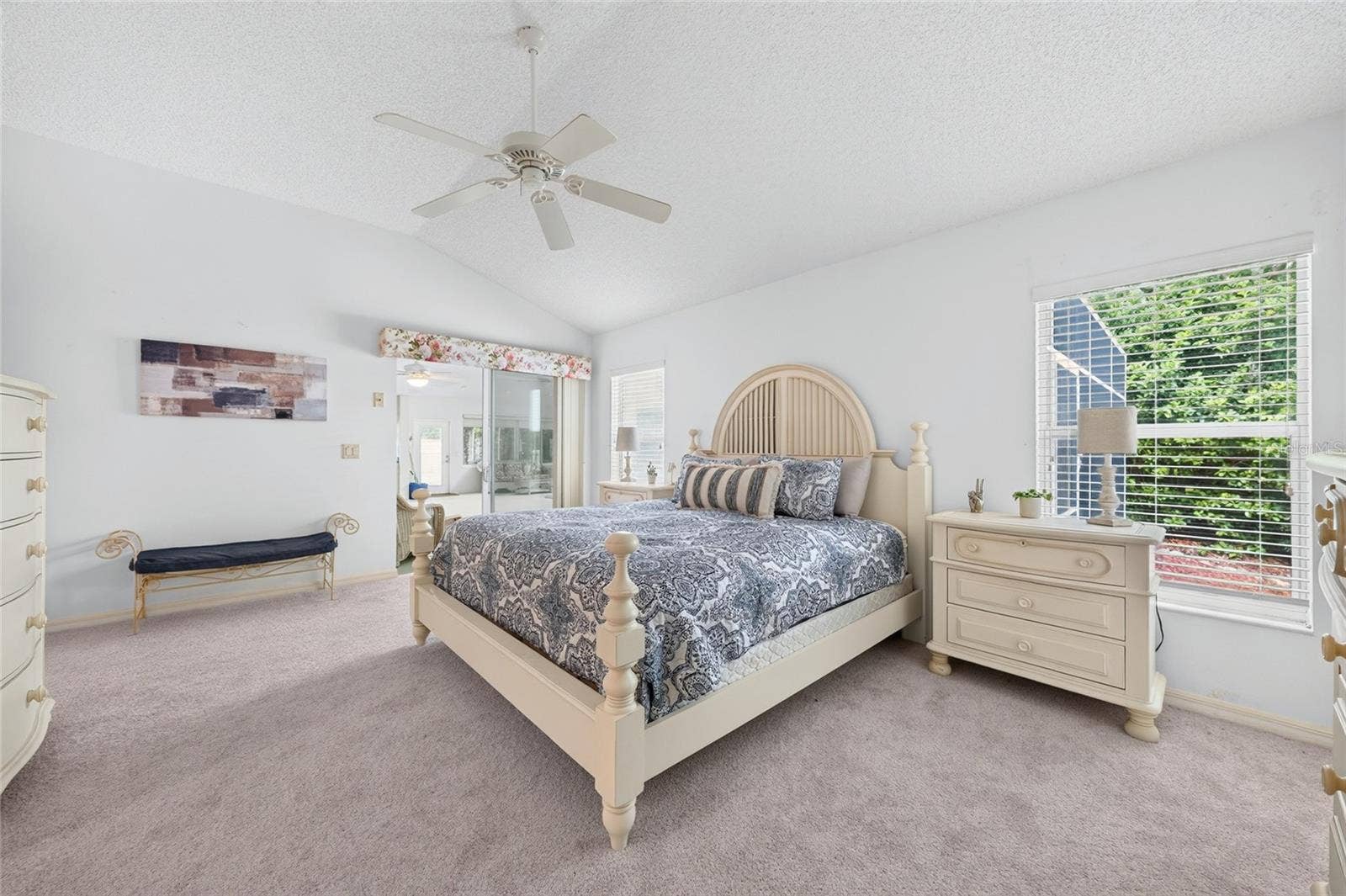 9245 SE 169TH BENTLEY STREET, The Villages, FL 32162 9245 SE 169TH BENTLEY STREET, The Villages, FL 32162