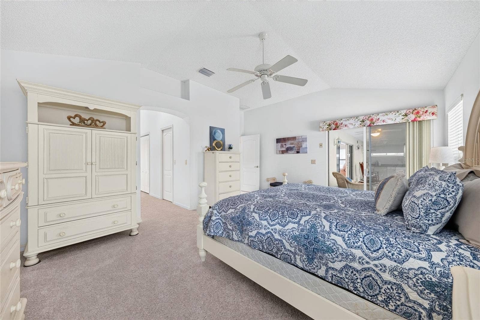 9245 SE 169TH BENTLEY STREET, The Villages, FL 32162 9245 SE 169TH BENTLEY STREET, The Villages, FL 32162