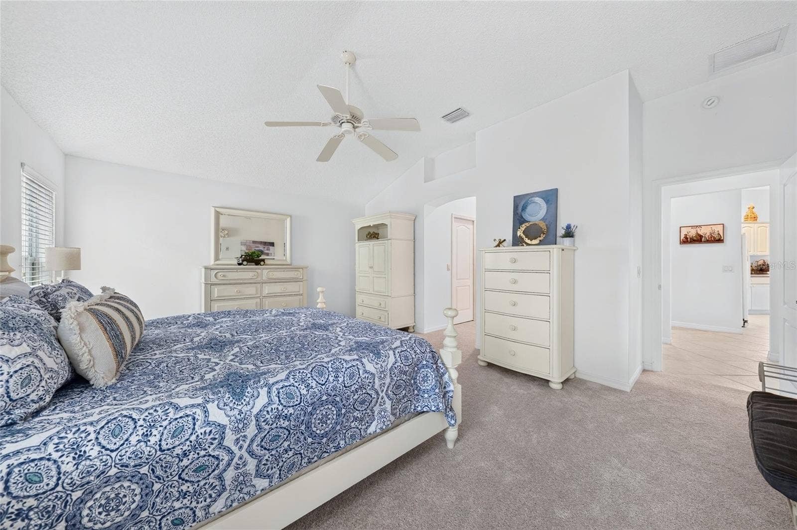 9245 SE 169TH BENTLEY STREET, The Villages, FL 32162 9245 SE 169TH BENTLEY STREET, The Villages, FL 32162