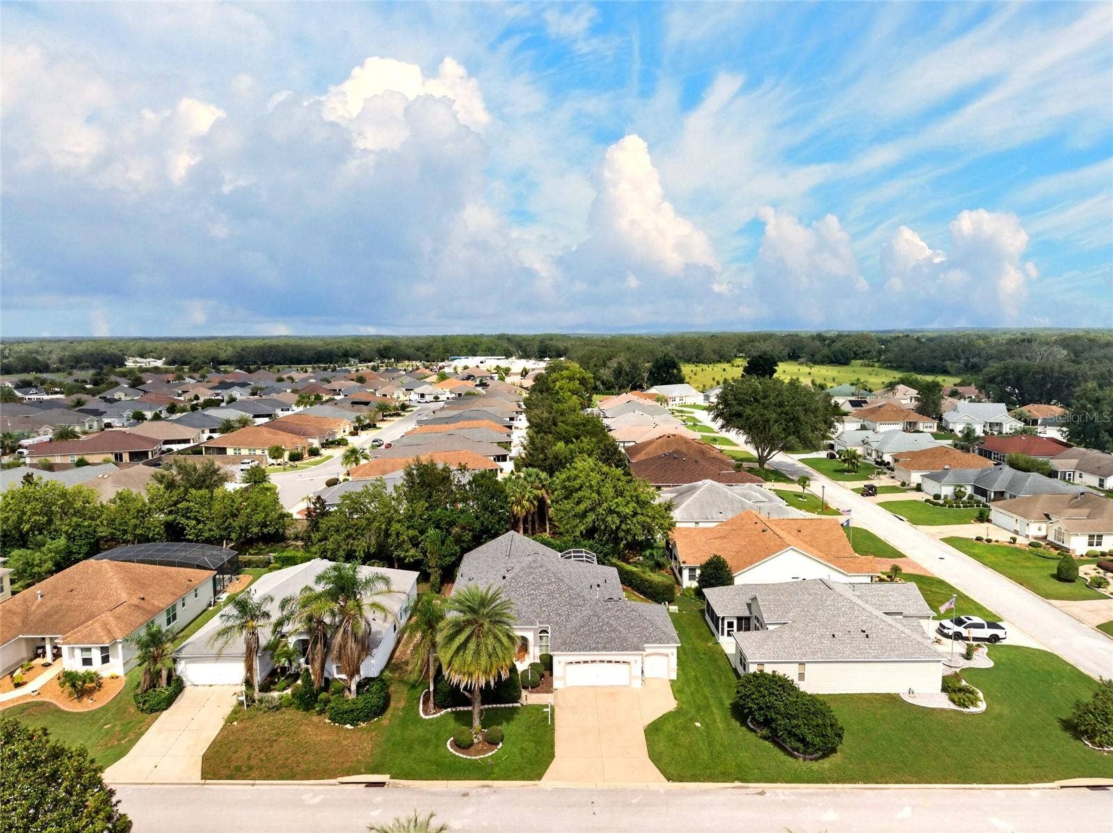9245 SE 169TH BENTLEY STREET, The Villages, FL 32162 9245 SE 169TH BENTLEY STREET, The Villages, FL 32162