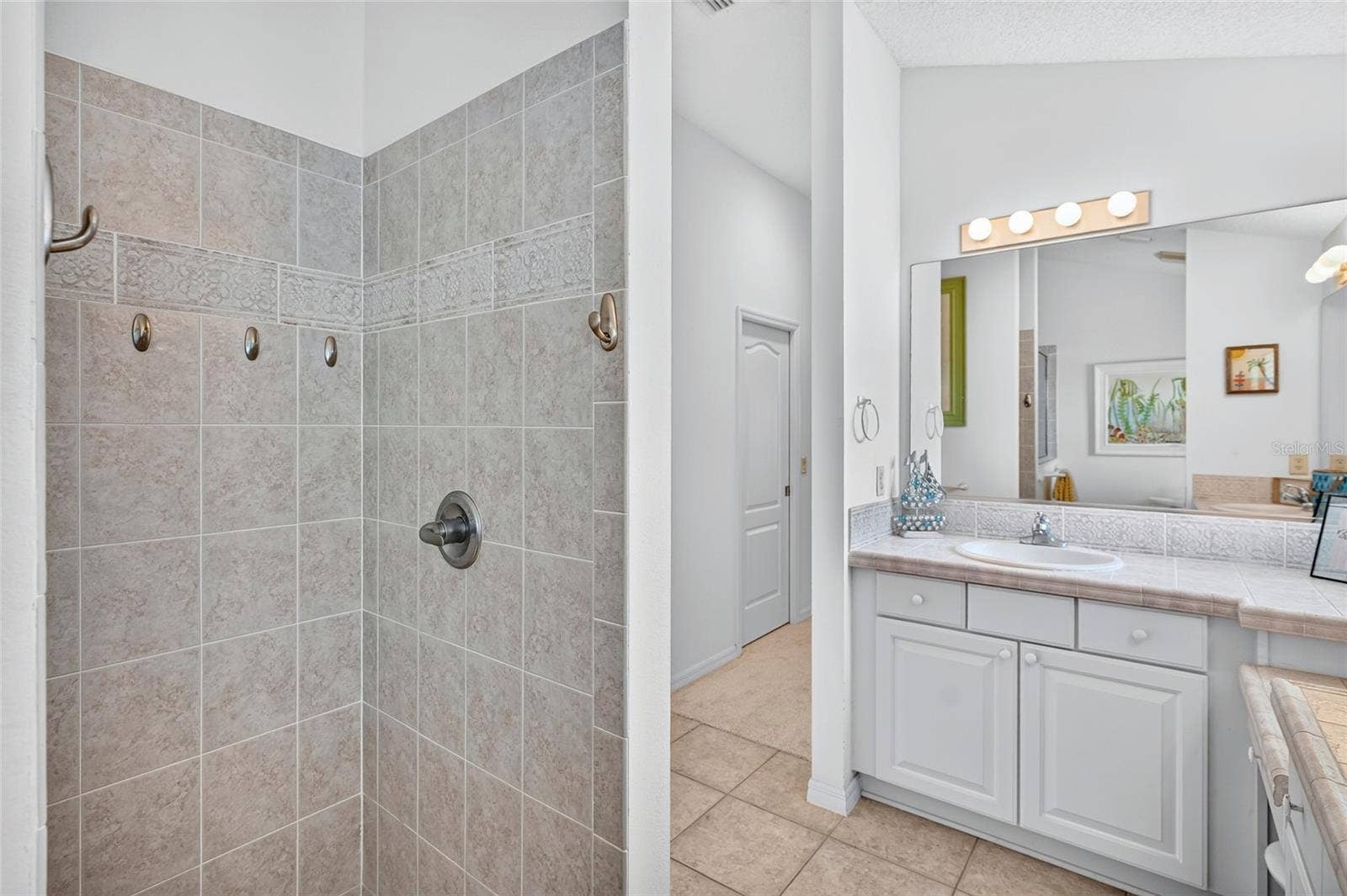9245 SE 169TH BENTLEY STREET, The Villages, FL 32162 9245 SE 169TH BENTLEY STREET, The Villages, FL 32162