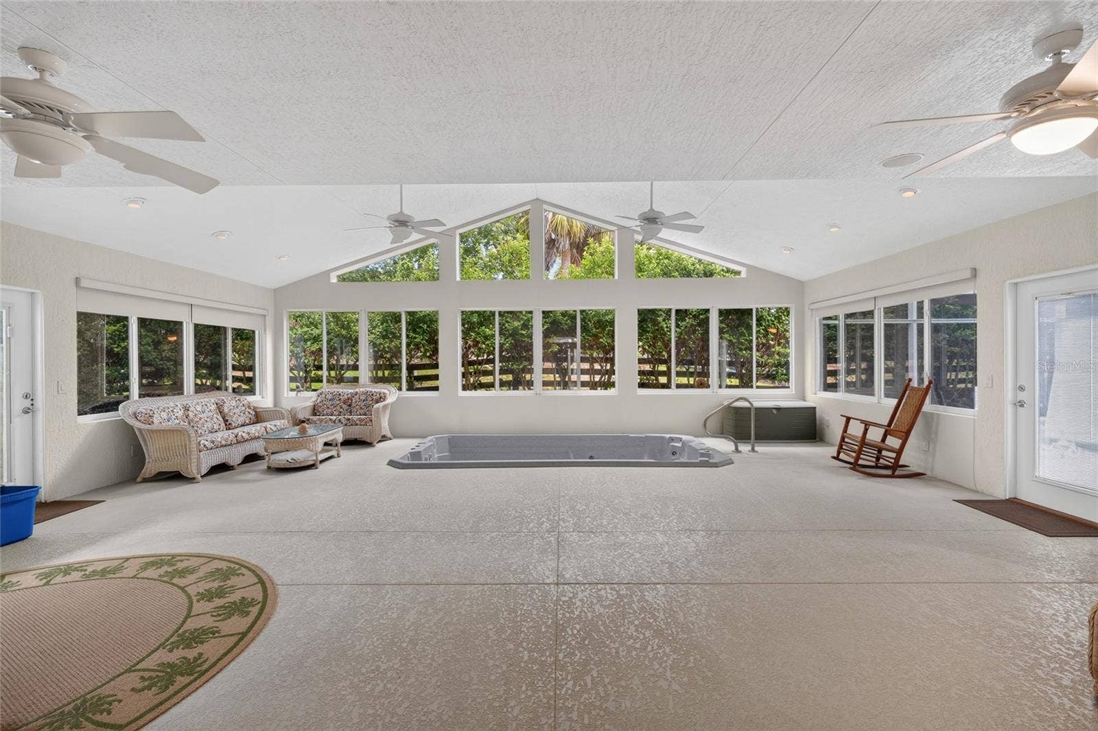 9245 SE 169TH BENTLEY STREET, The Villages, FL 32162 9245 SE 169TH BENTLEY STREET, The Villages, FL 32162