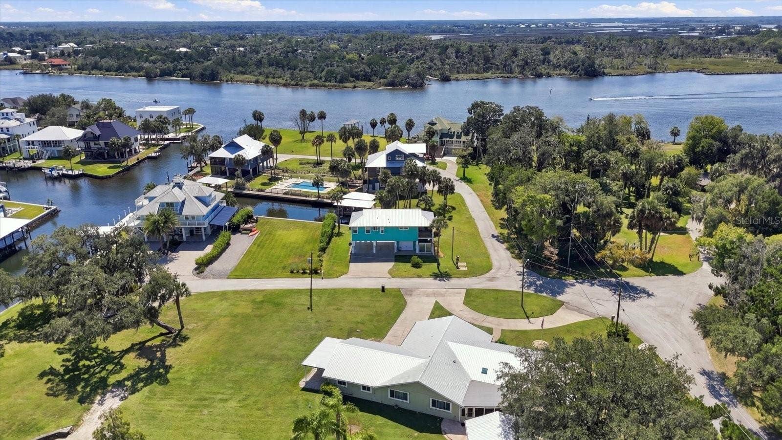 2120 NW 15TH STREET, Crystal River, FL 34428