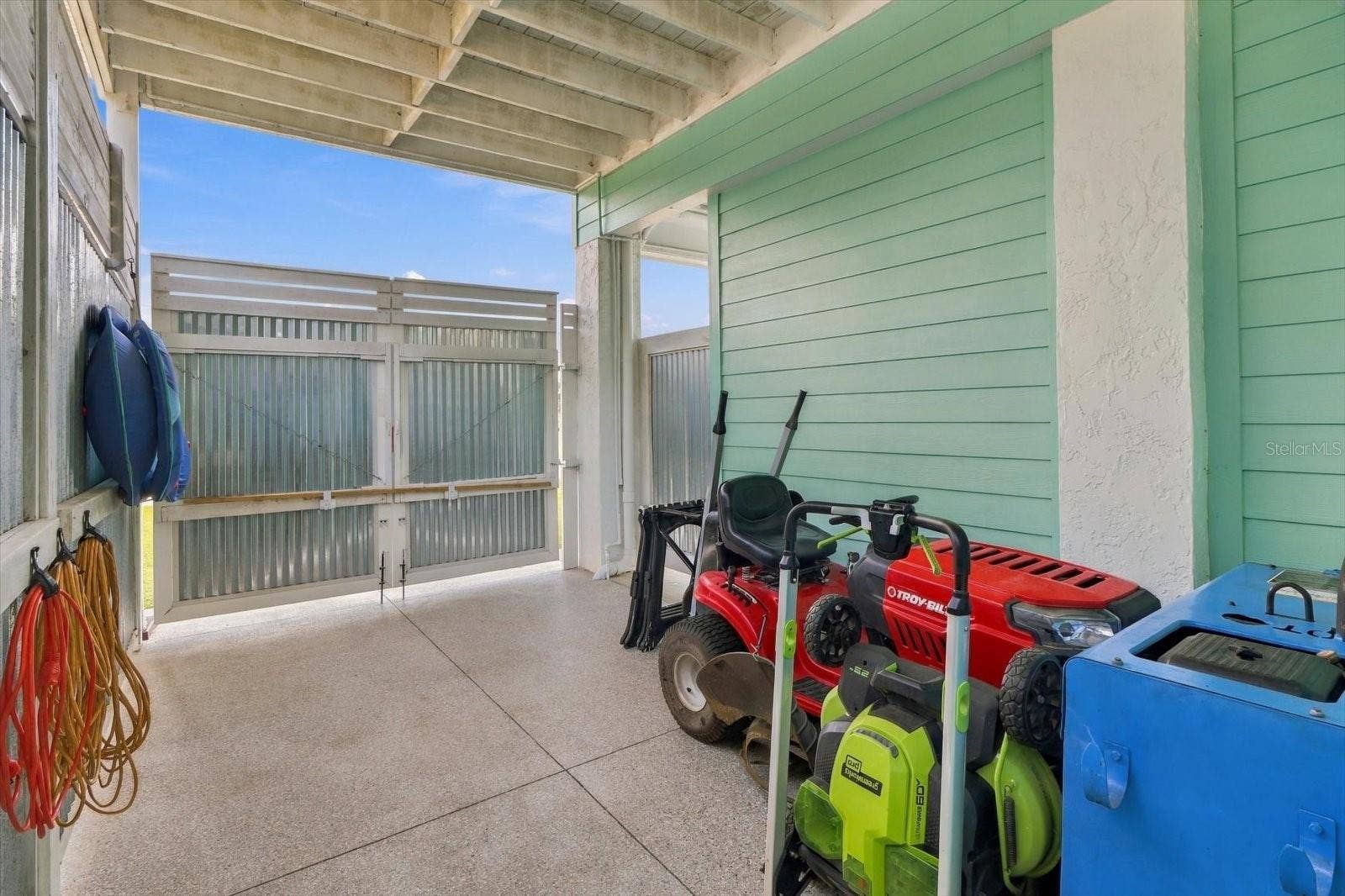 2120 NW 15TH STREET, Crystal River, FL 34428