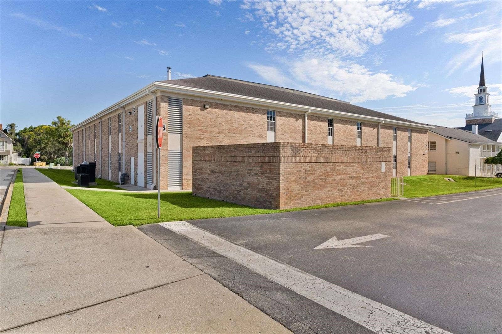 1019 W MAIN STREET, Leesburg, FL 34748 1019 W MAIN STREET, Leesburg, FL 34748