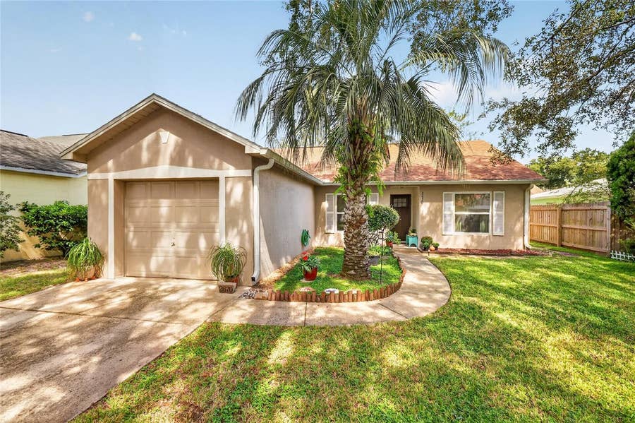 Property photo for 2670 WINCHESTER CIRCLE, Eustis, FL