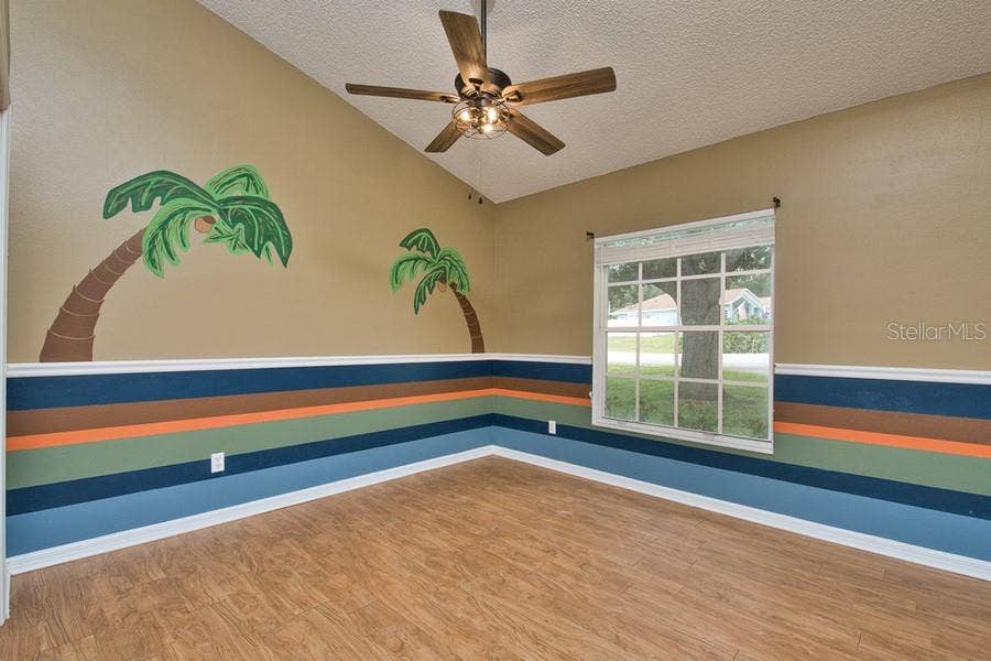2nd bedroom