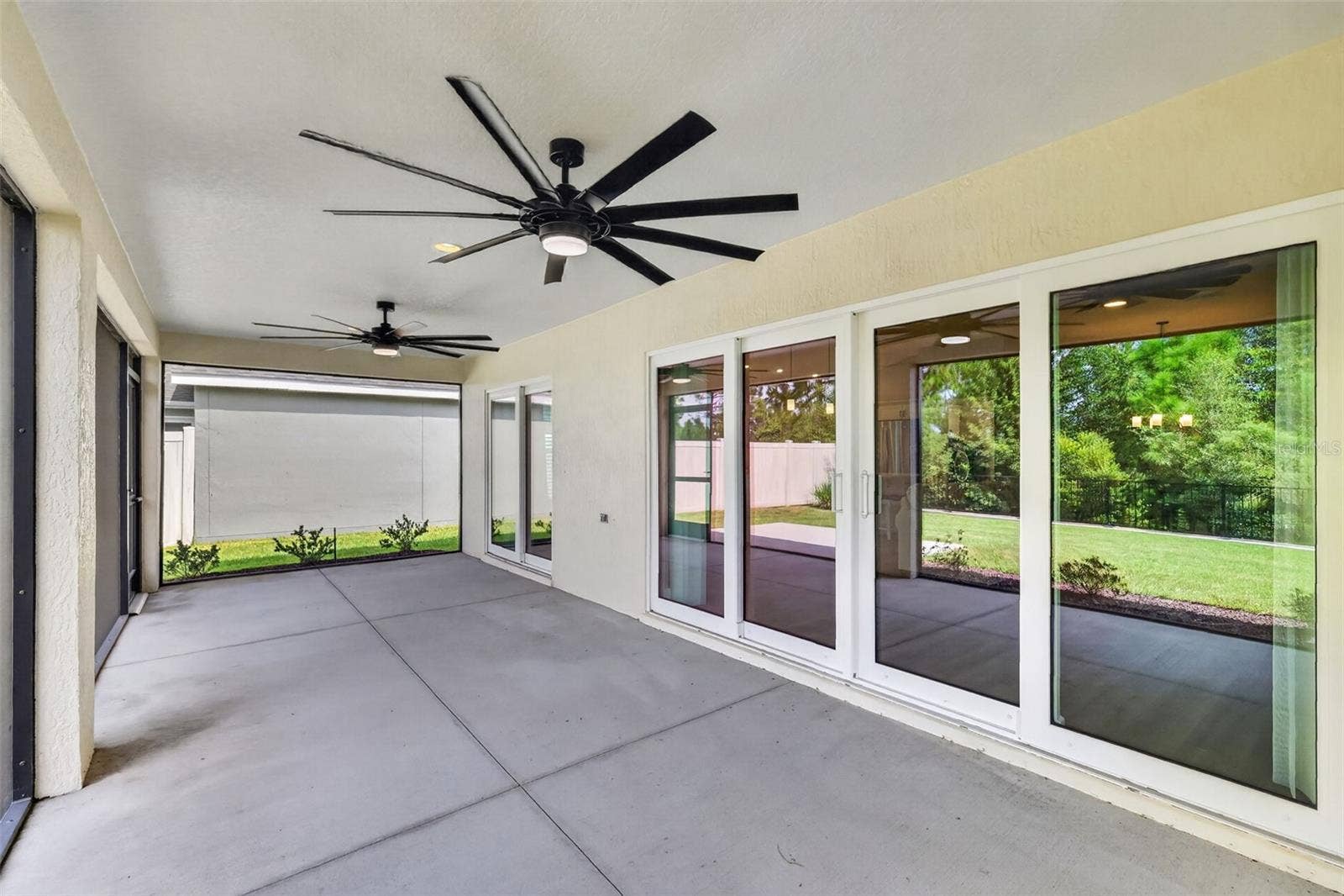 Expansive 28'x11' Lanai