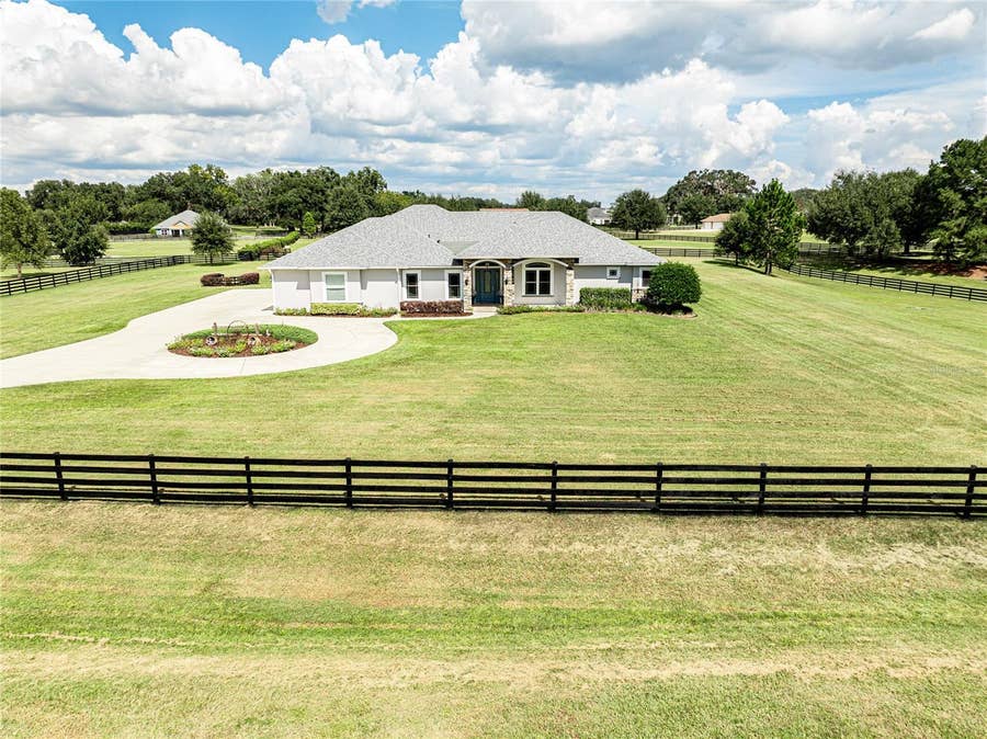 Property photo for 10640 NE 27TH STREET, Oxford, FL