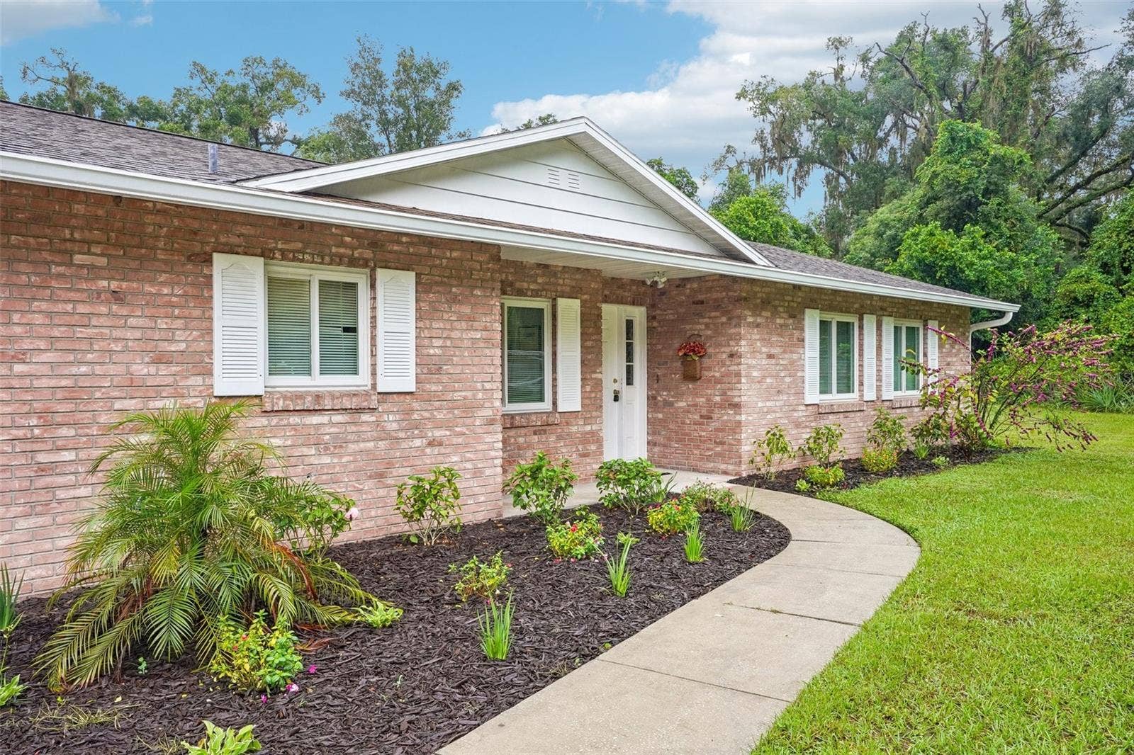 101 W LEMON STREET, Lady Lake, FL 32159 101 W LEMON STREET, Lady Lake, FL 32159