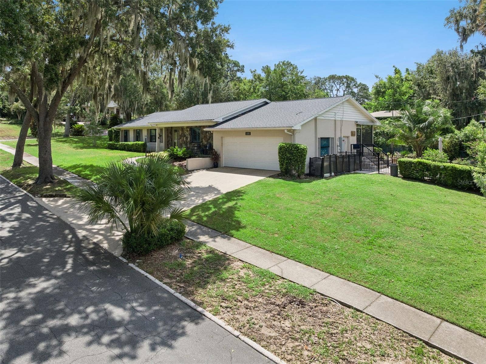 1325 OVERLOOK DRIVE, Mount Dora, FL 32757 1325 OVERLOOK DRIVE, Mount Dora, FL 32757