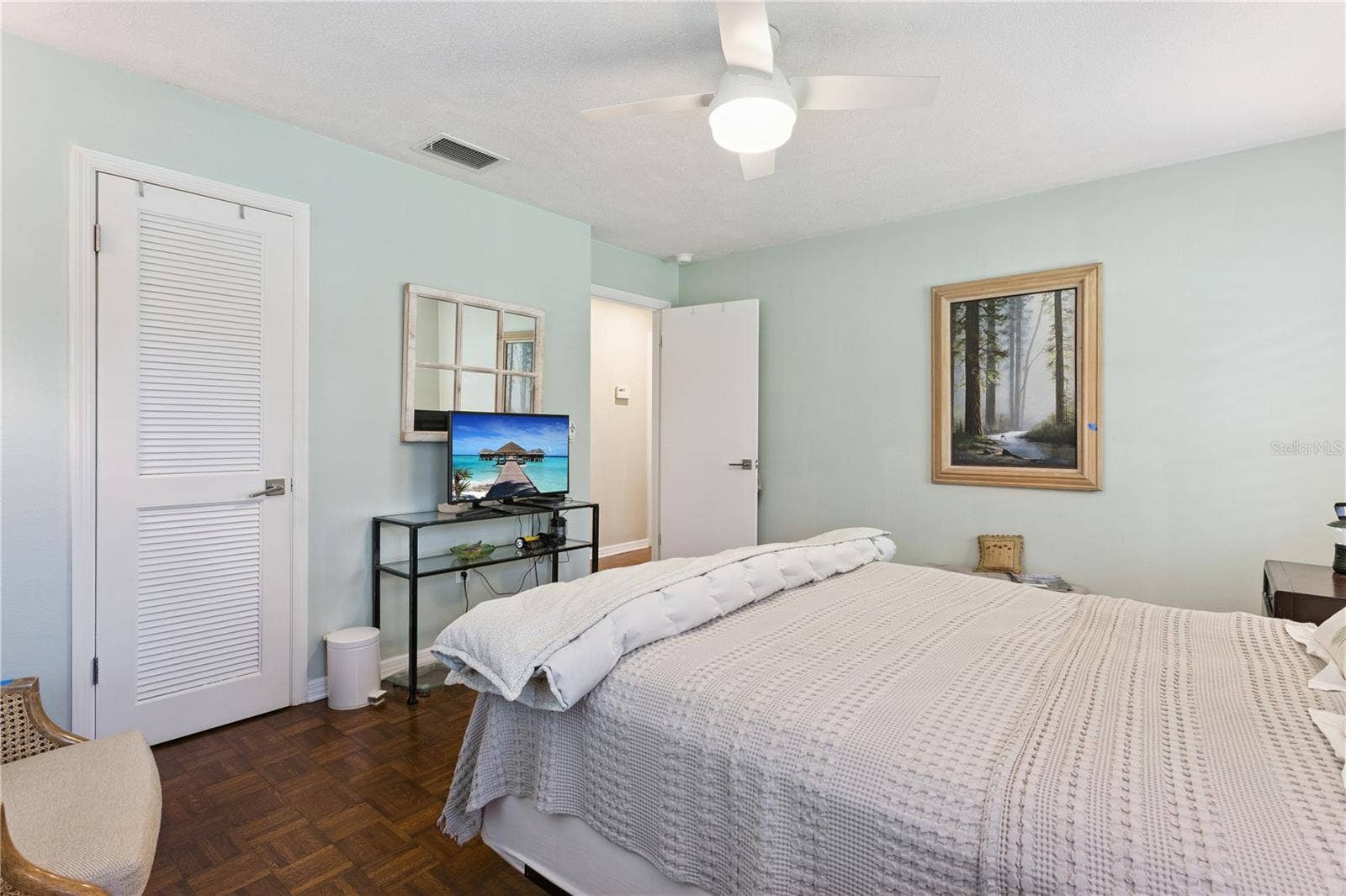 1325 OVERLOOK DRIVE, Mount Dora, FL 32757 Guest bedroom